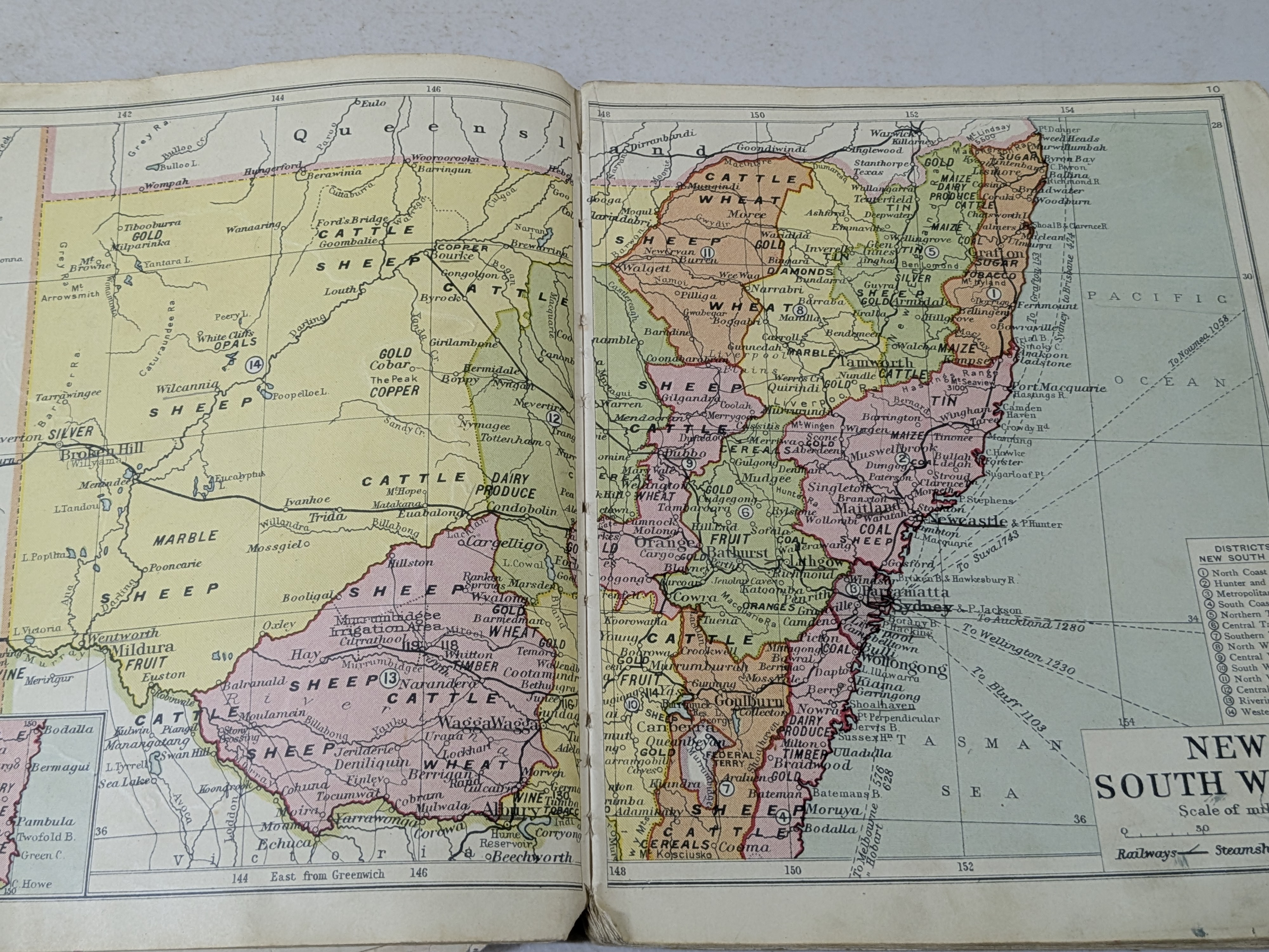 Vintage Philips' Commonwealth Atlas with Australian State & Territory Maps — Lot 102, photograph 7