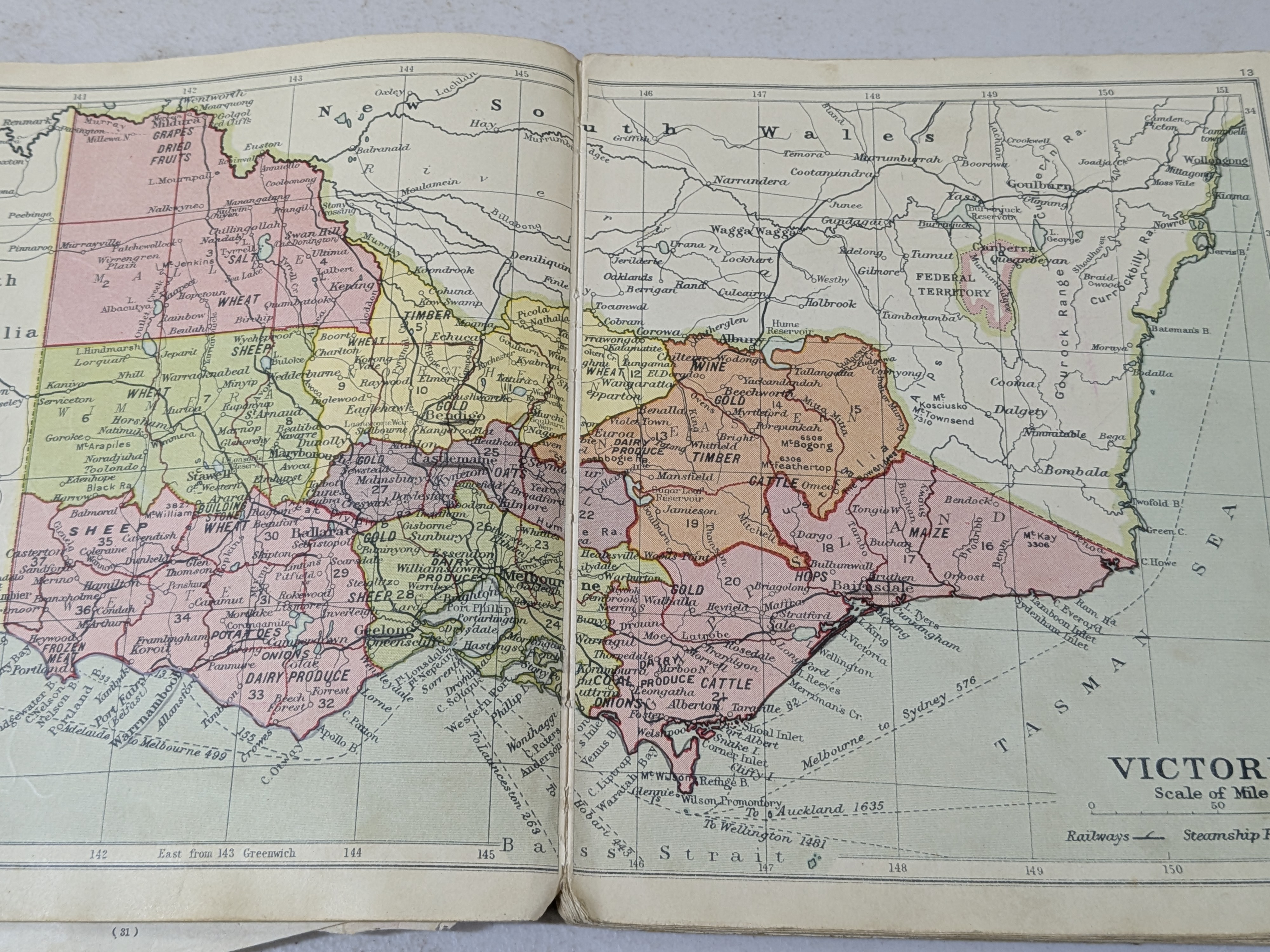 Vintage Philips' Commonwealth Atlas with Australian State & Territory Maps — Lot 102, photograph 8