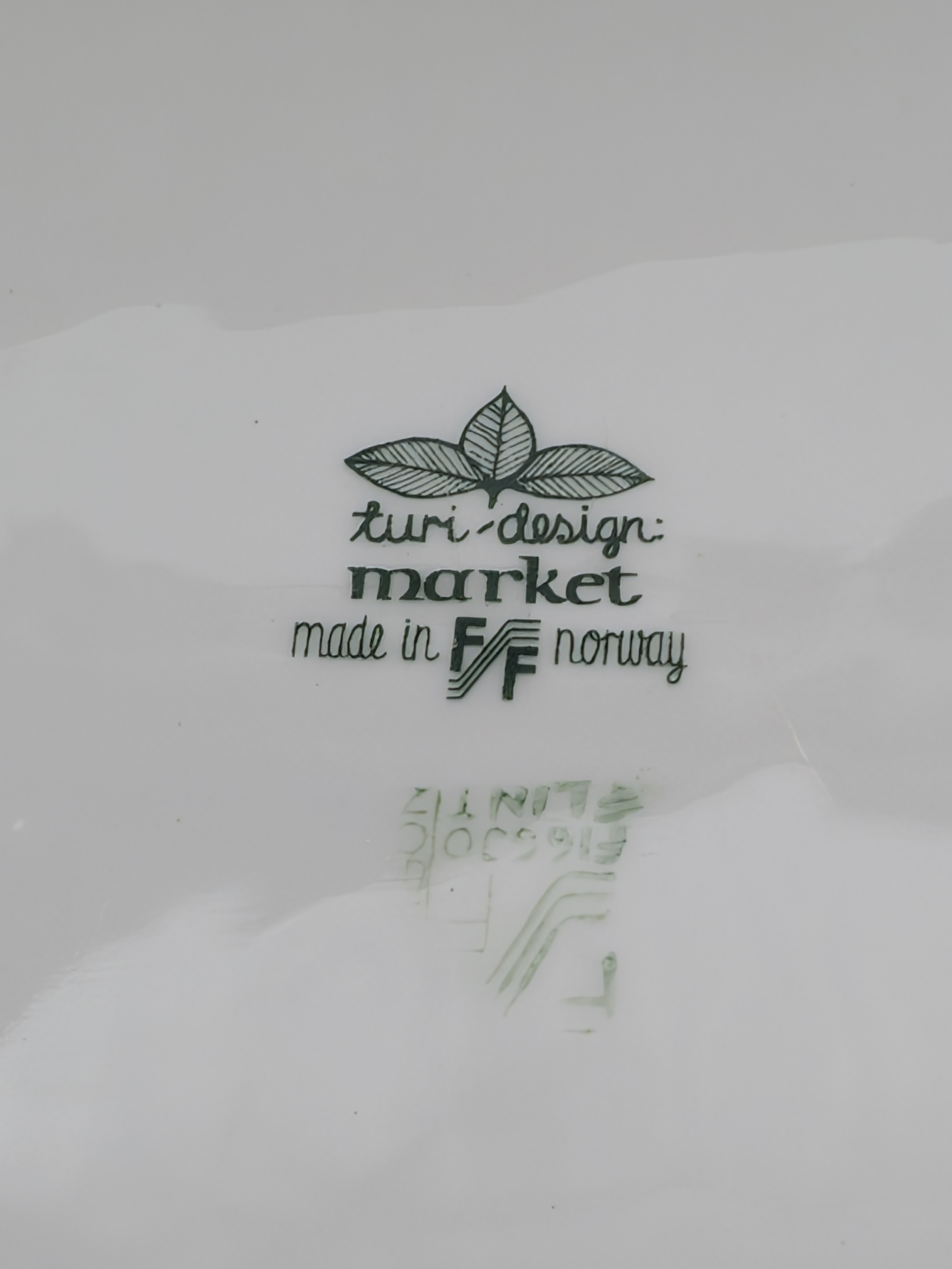 Figgjo Flint Turi Design 'Market' Ceramic Serving Platters, Set of 6 — Lot 050, photograph 2
