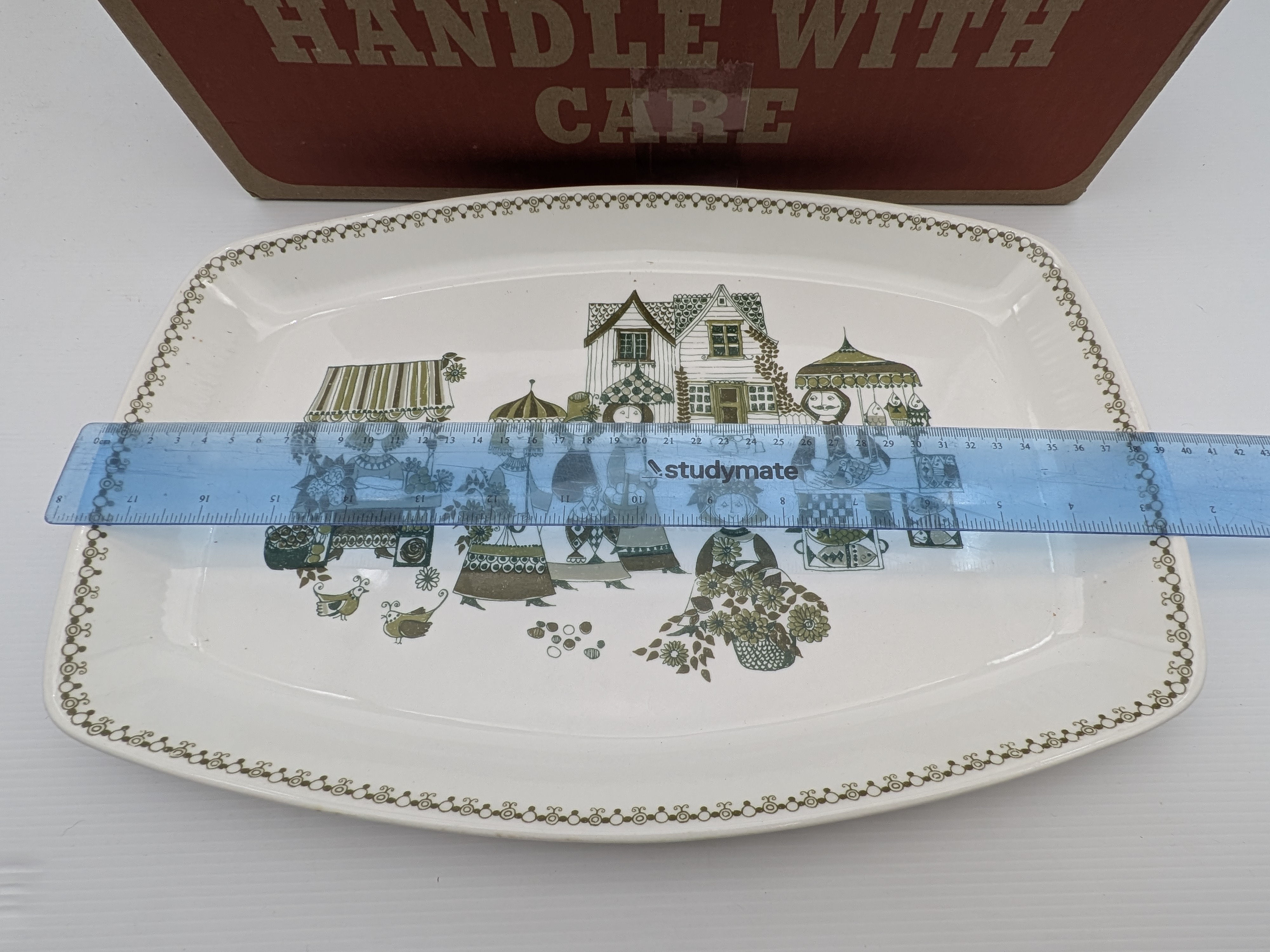 Figgjo Flint Turi Design 'Market' Ceramic Serving Platters, Set of 6 — Lot 050, photograph 7