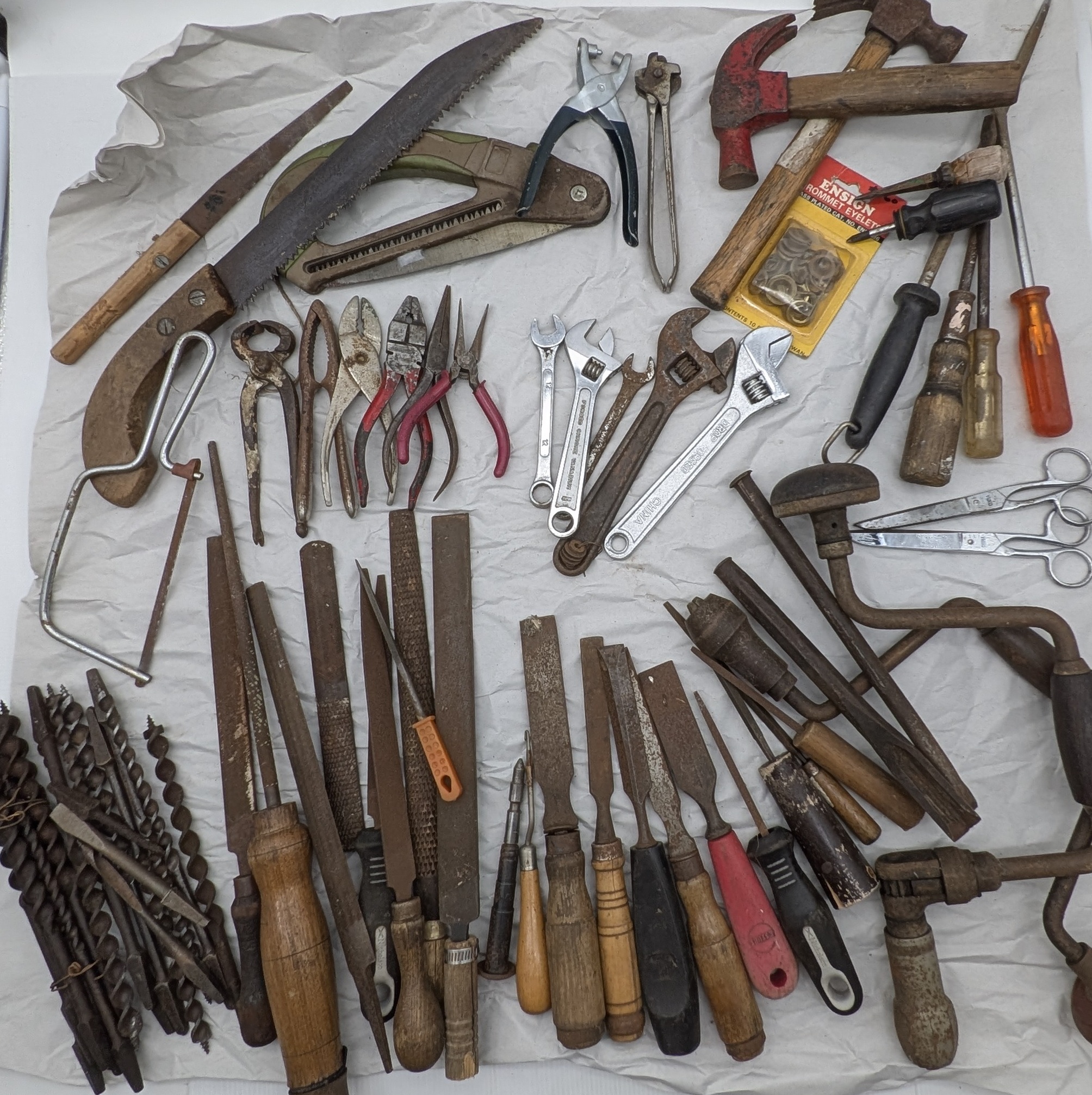 Large Lot of Assorted Vintage Hand Tools — Lot 093
