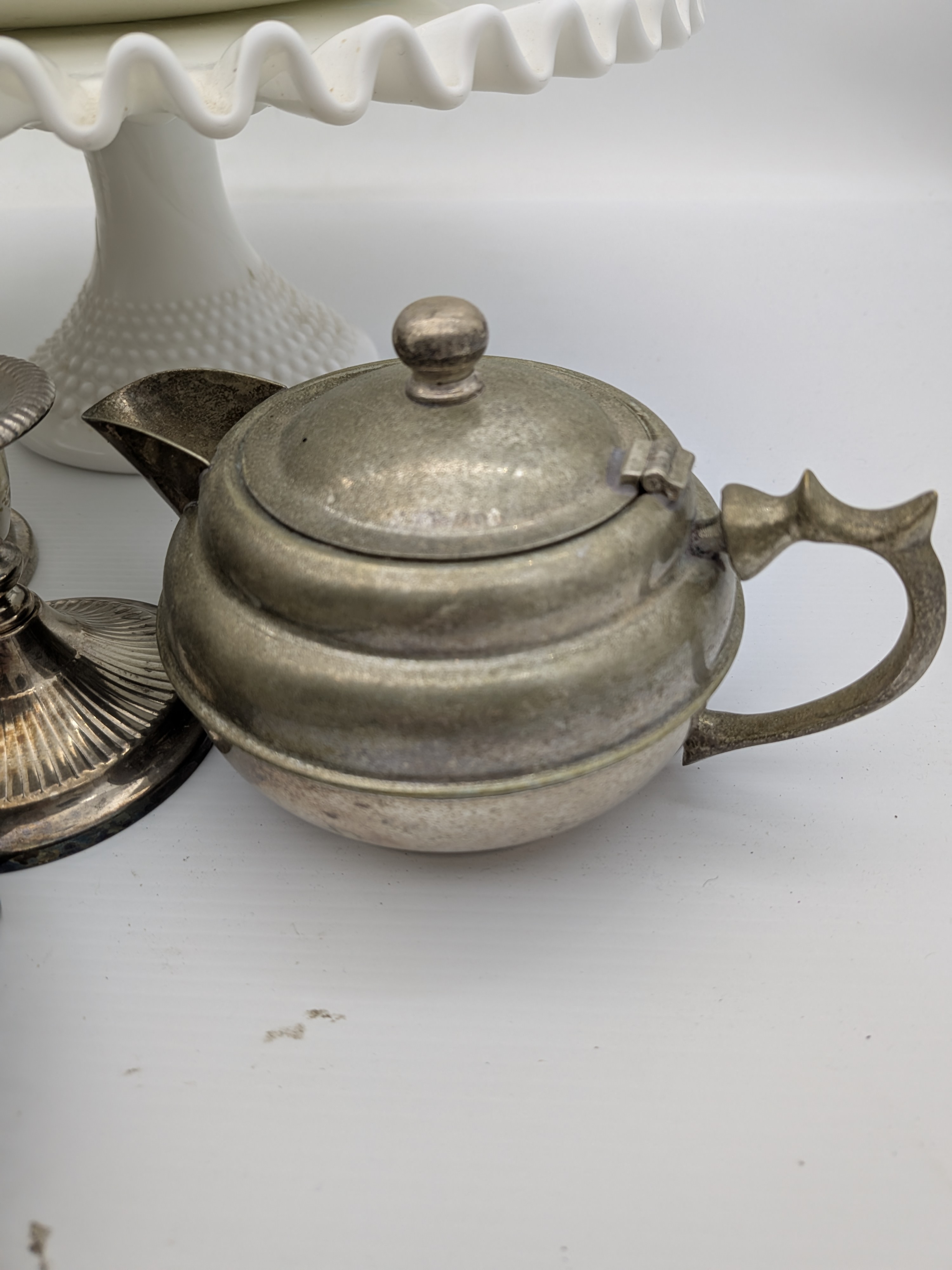Lot of Assorted Vintage Silver Plate and Ceramic Homewares Sundries — Lot 017, photograph 2