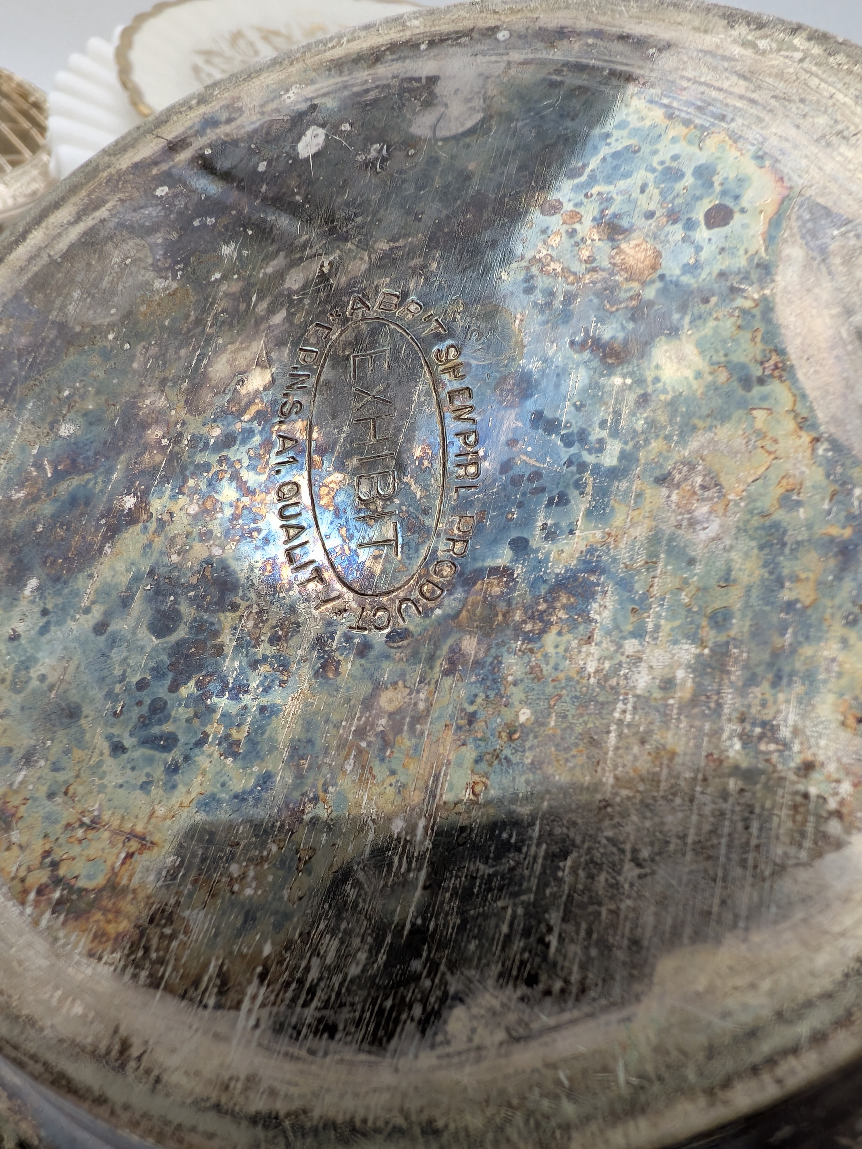 Lot of Assorted Vintage Silver Plate and Ceramic Homewares Sundries — Lot 017, photograph 4