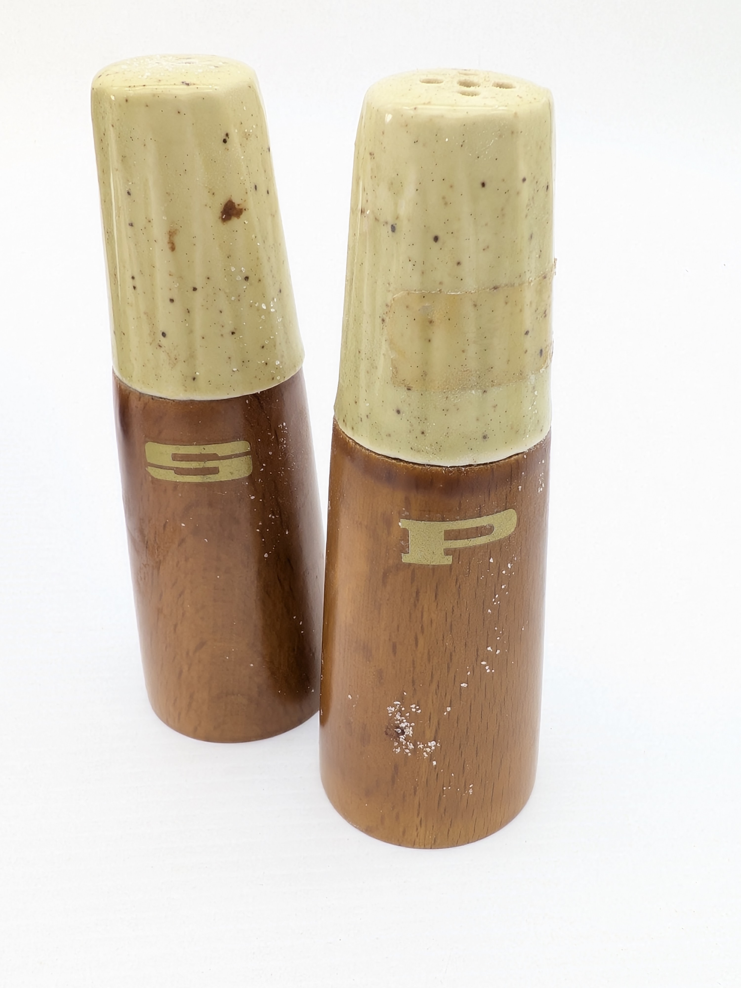 Lot of Assorted Vintage Japanese Ceramic Vases and Retro Salt & Pepper Shakers — Lot 018, photograph 6