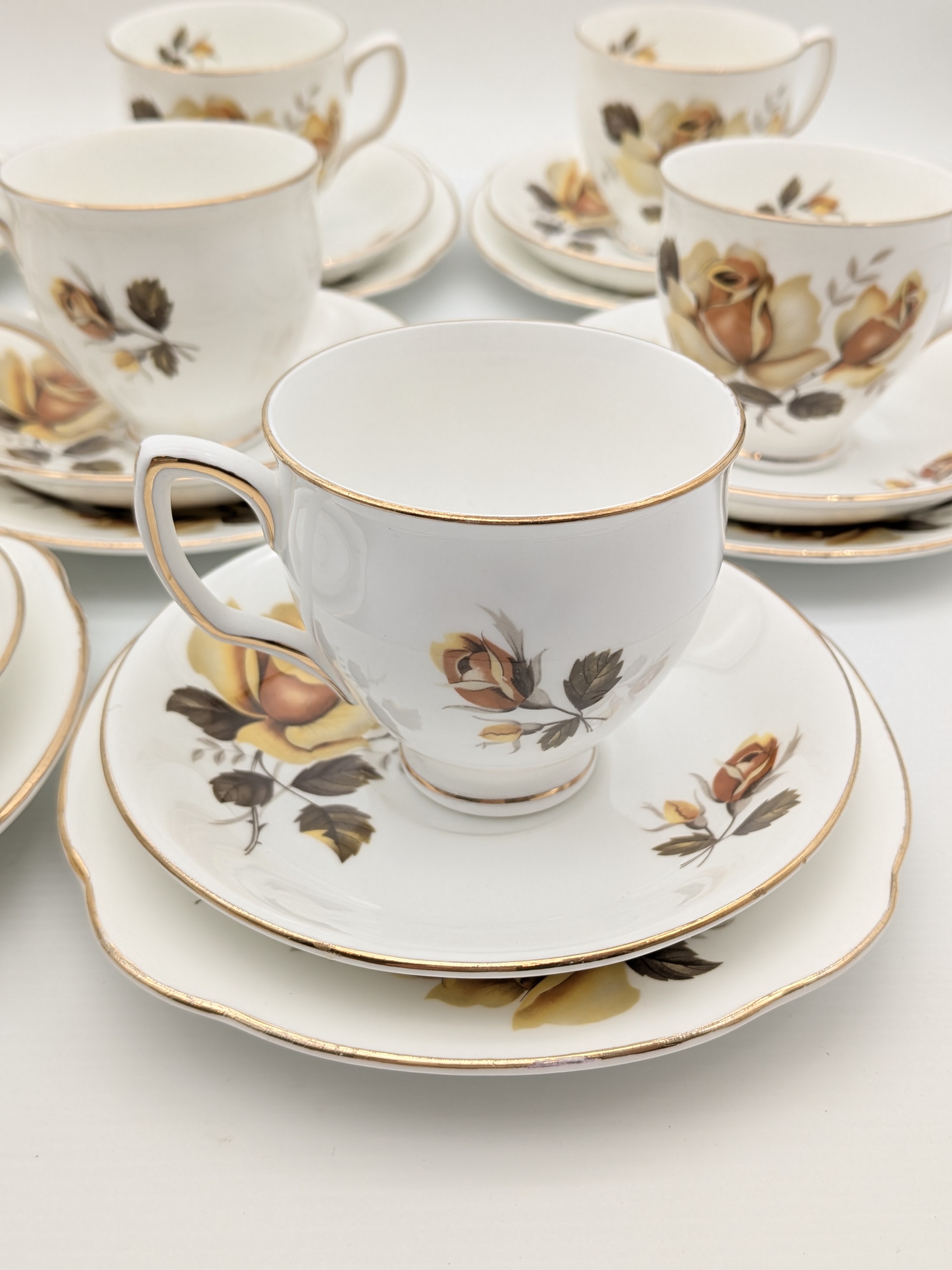 Duchess Eight Trios: Bone China Tea Set, Yellow Rose Pattern — Lot 053, photograph 3