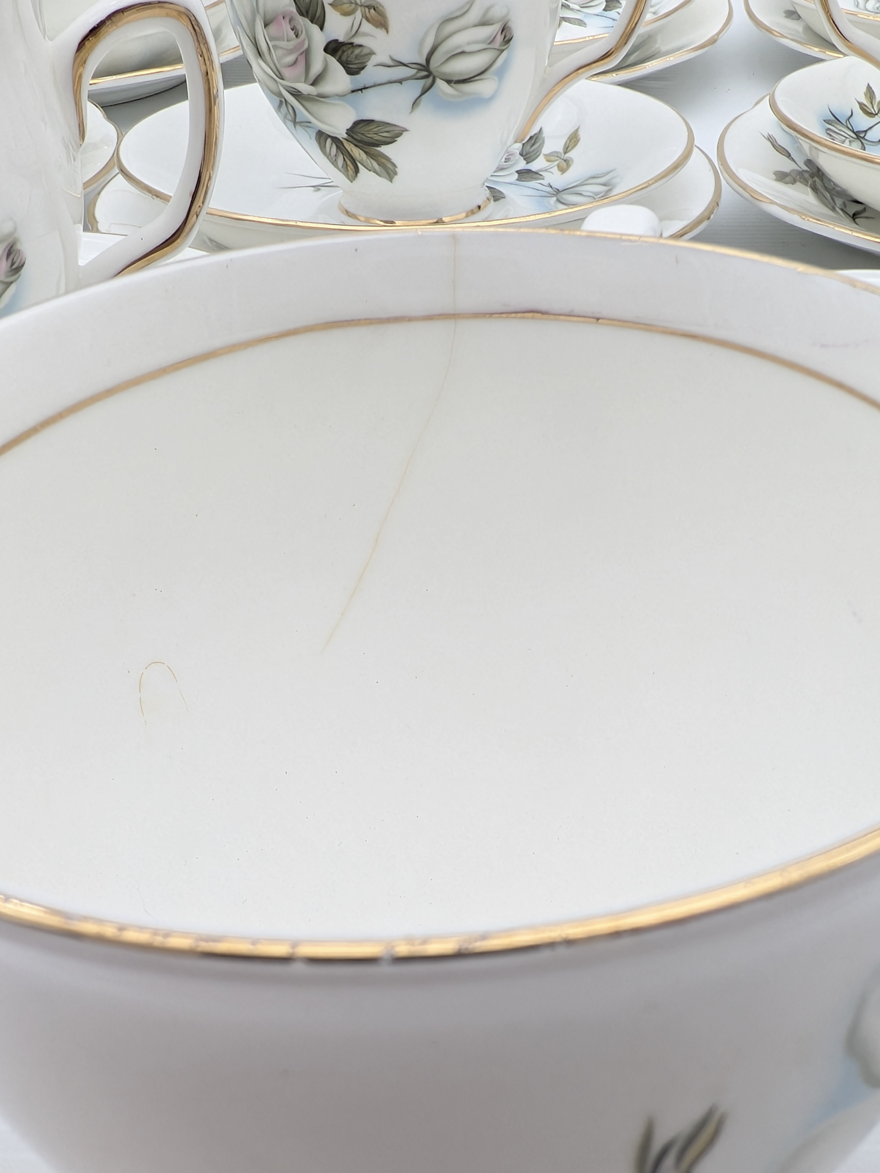 Duchess Bone China 'Blue Rose' Tea Set, 7 Trios — Lot 054, photograph 7