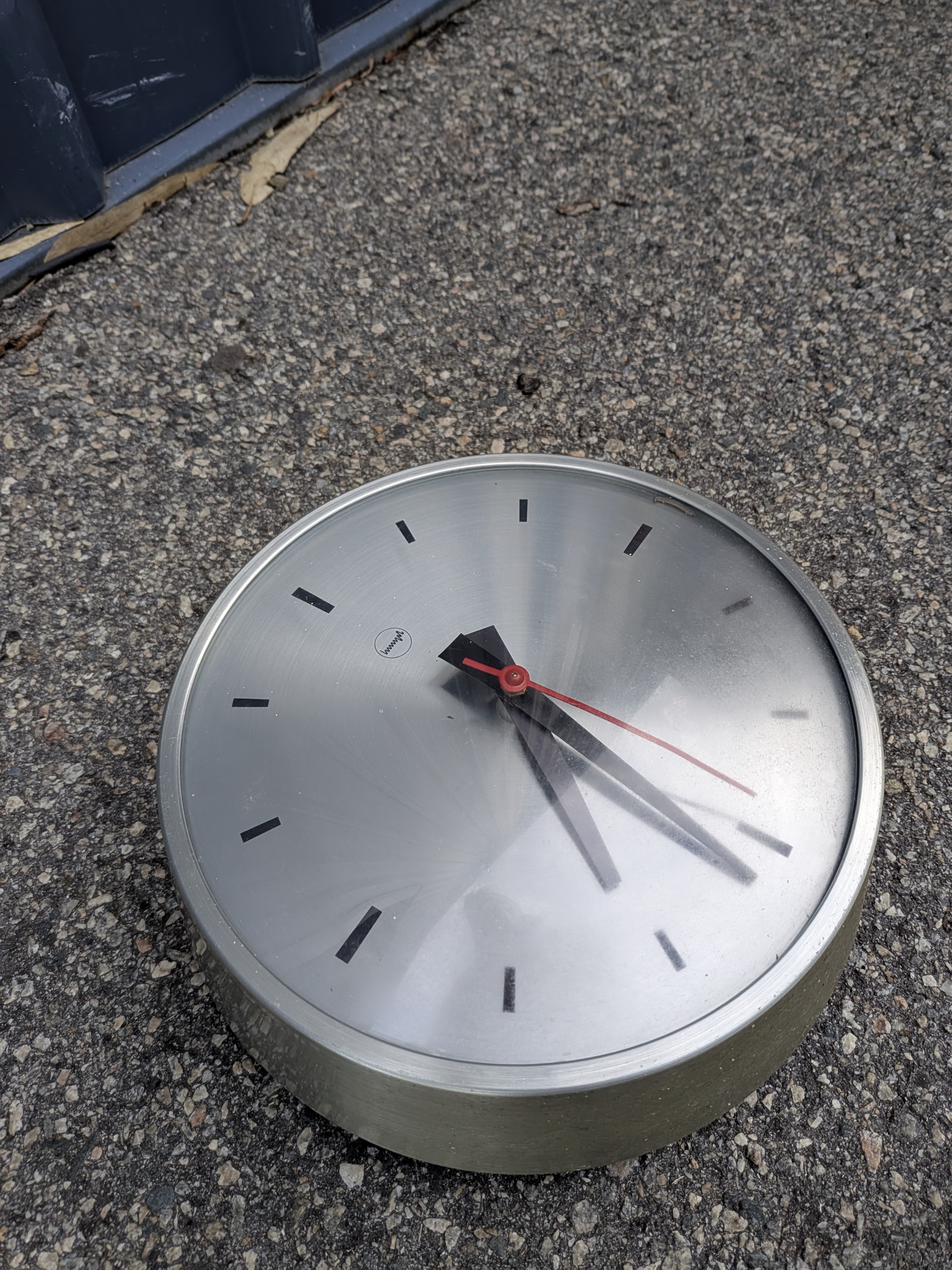 Vintage 'Concept' Wall Clock — Lot 124, photograph 2