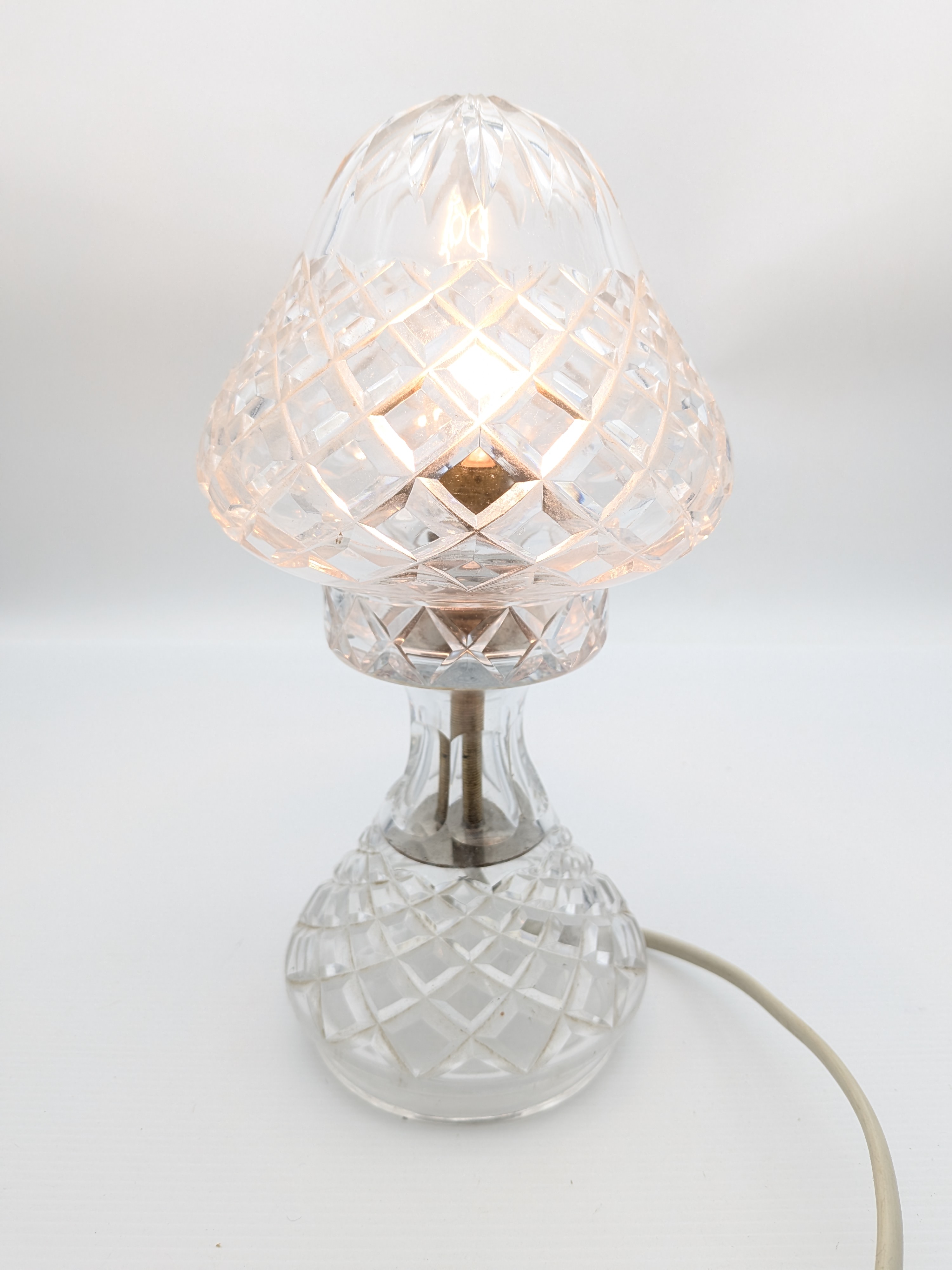 Vintage Cut Crystal Mushroom Table Lamp — Lot 023