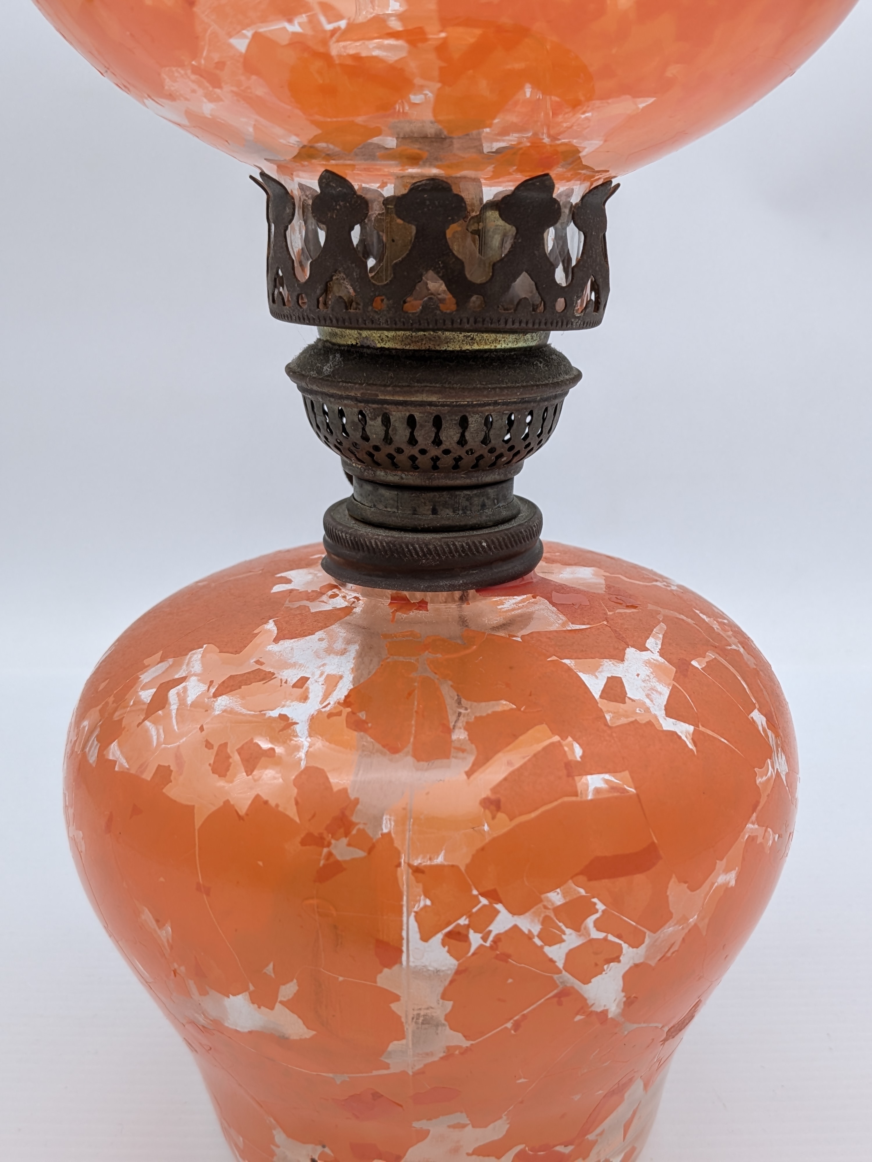 Vintage Mottled Orange Glass Oil Lamp — Lot 024, photograph 3