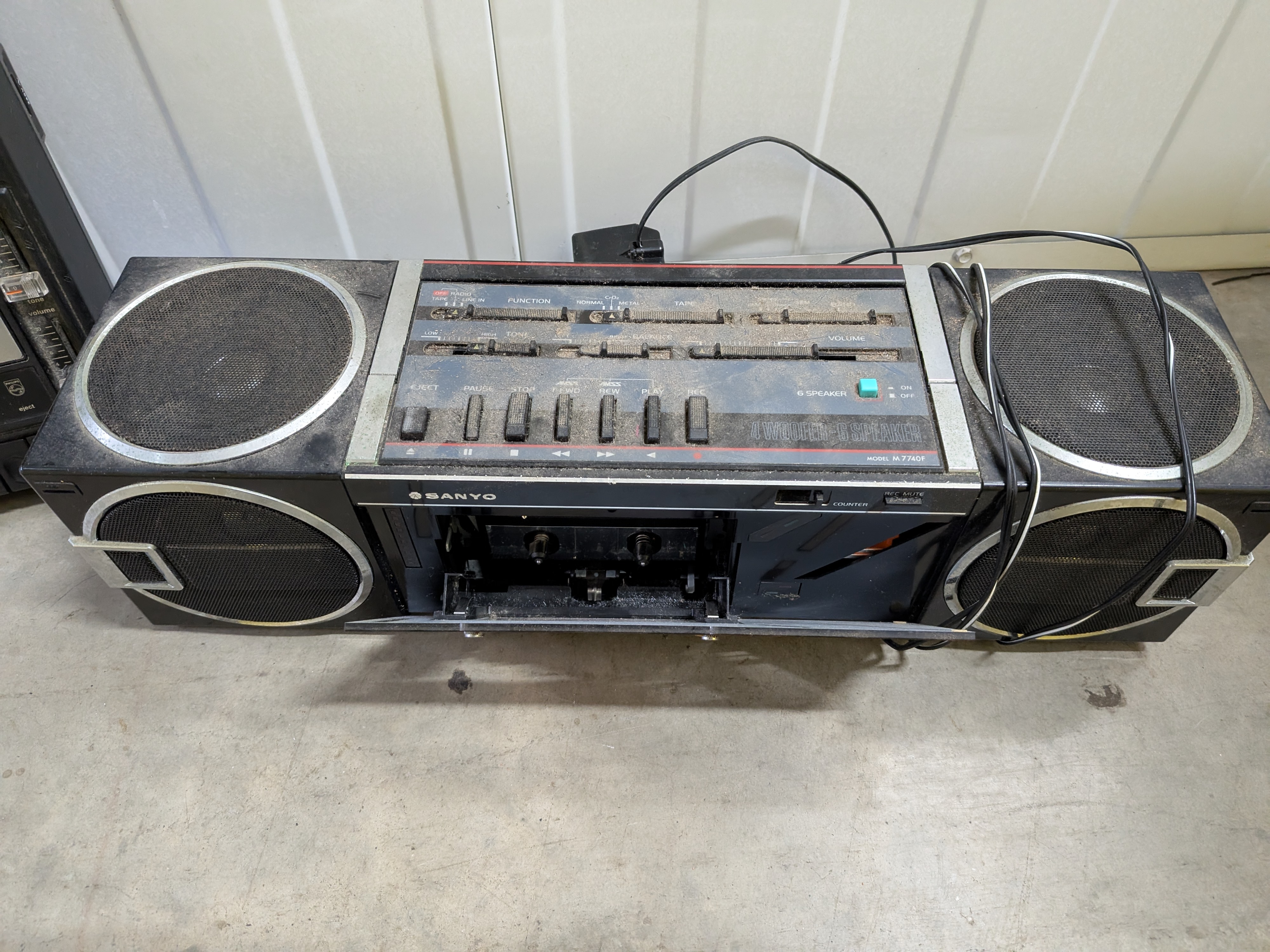 Vintage Philips Cassette Recorder and Sanyo M 7740F Boombox Lot — Lot 127, photograph 3