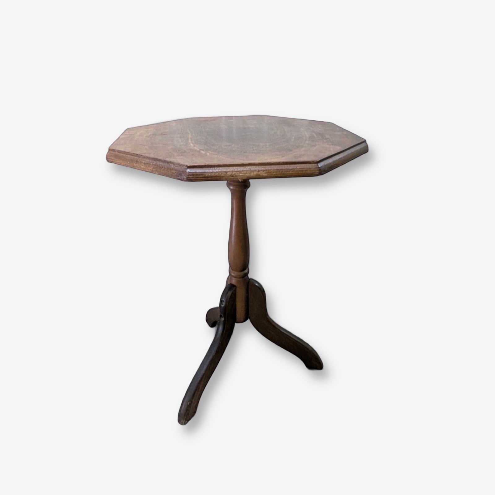 Vintage Octagonal Pedestal Occasional Table — Lot 014, photograph 6