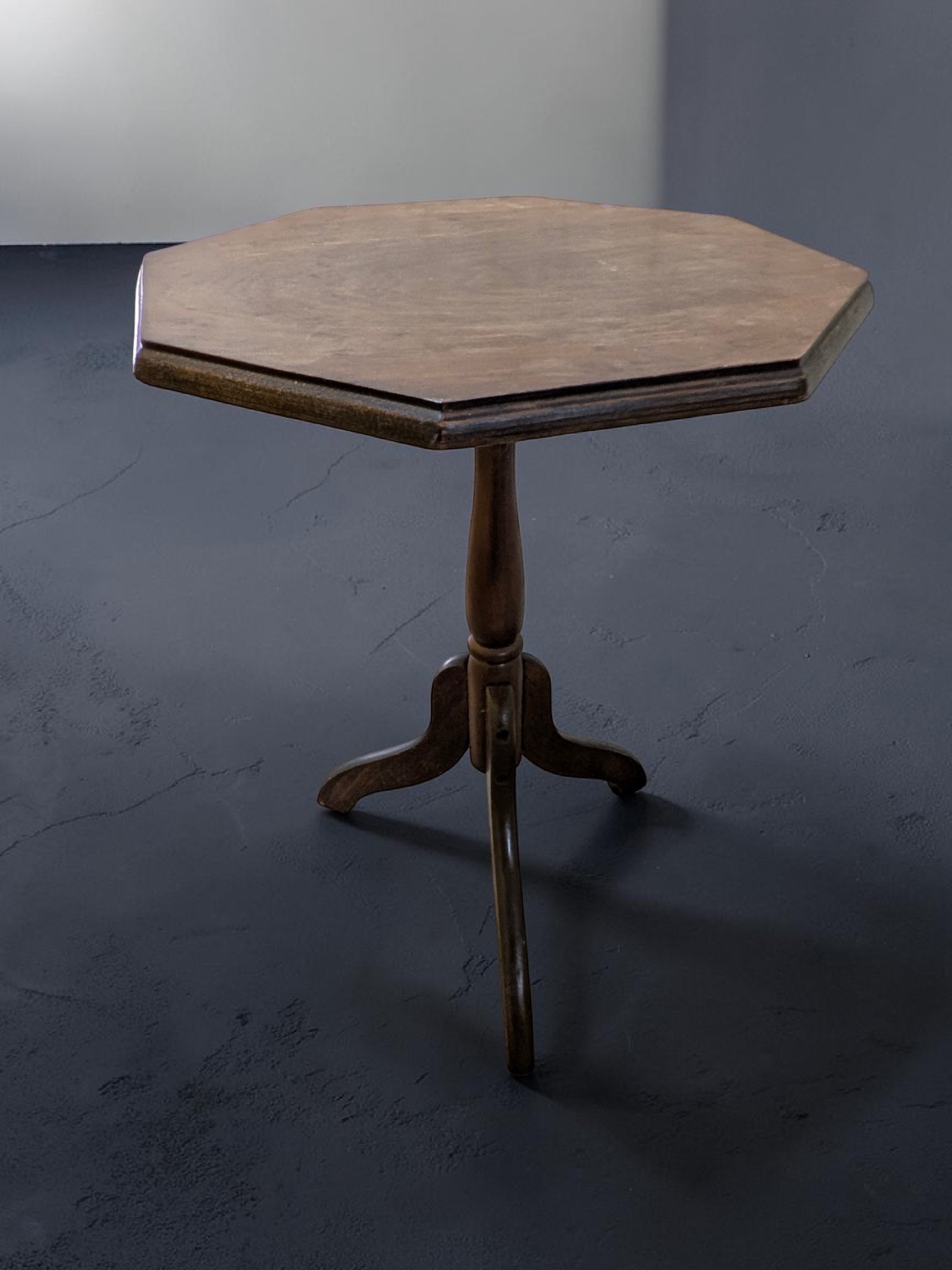 Vintage Octagonal Pedestal Occasional Table — Lot 014