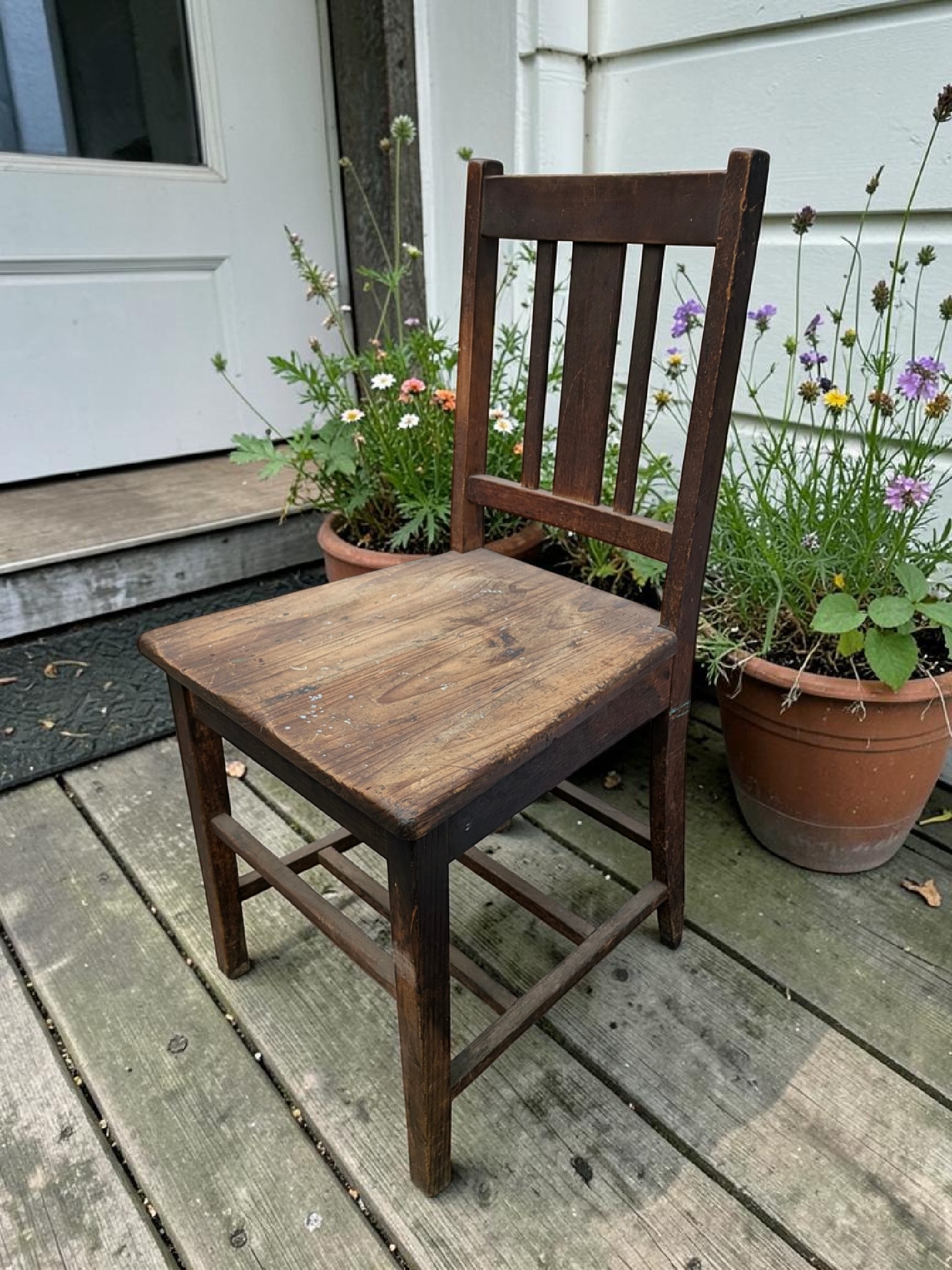 Vintage Rustic Wooden Slat-Back Chair — Lot 017, photograph 1