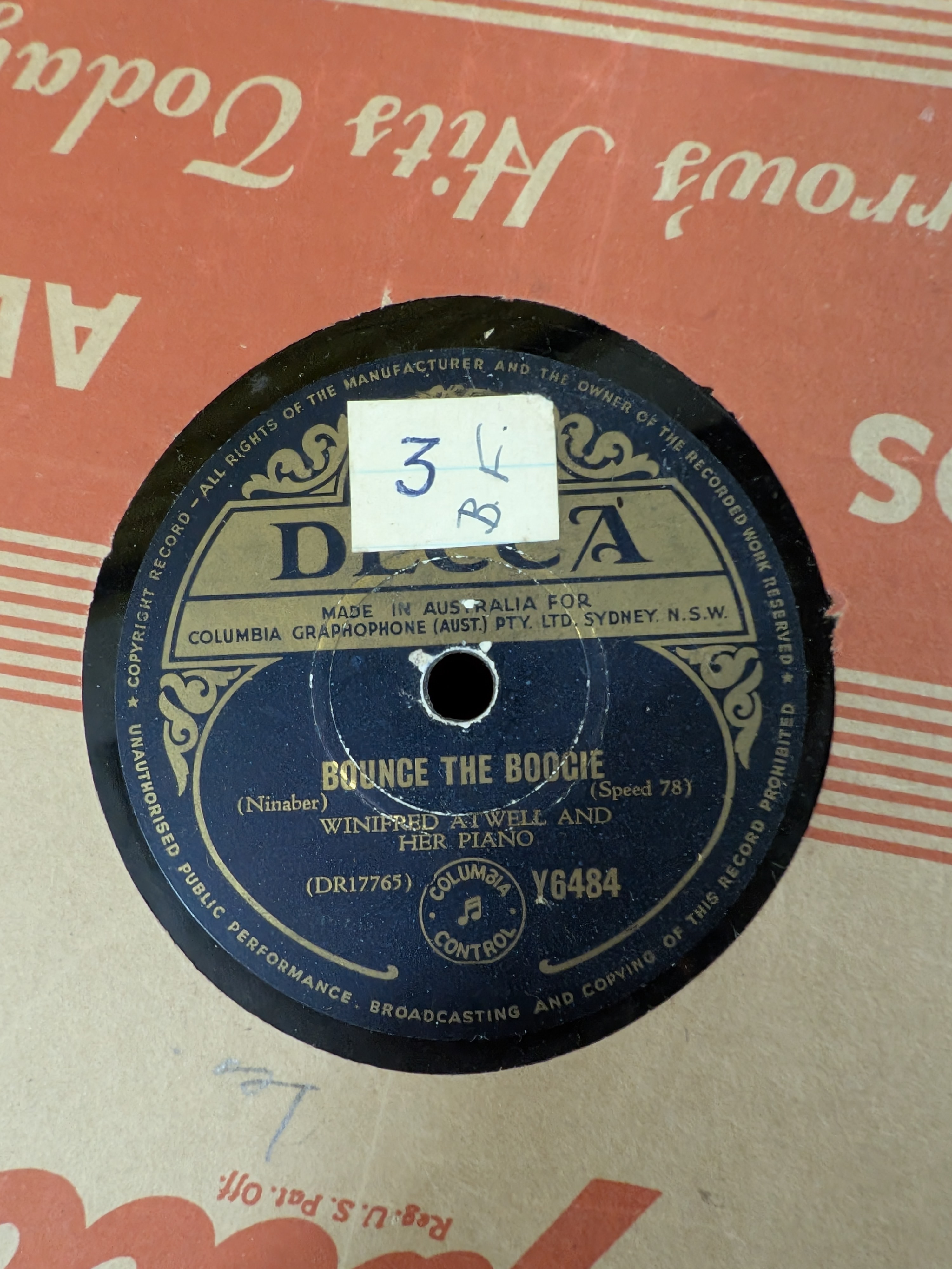 Lot of Vintage 78 Records including Jazz, Blues, Rock and Classical featuring MGM, Decca, Harry James, Glenn Miller... — Lot 034, photograph 8