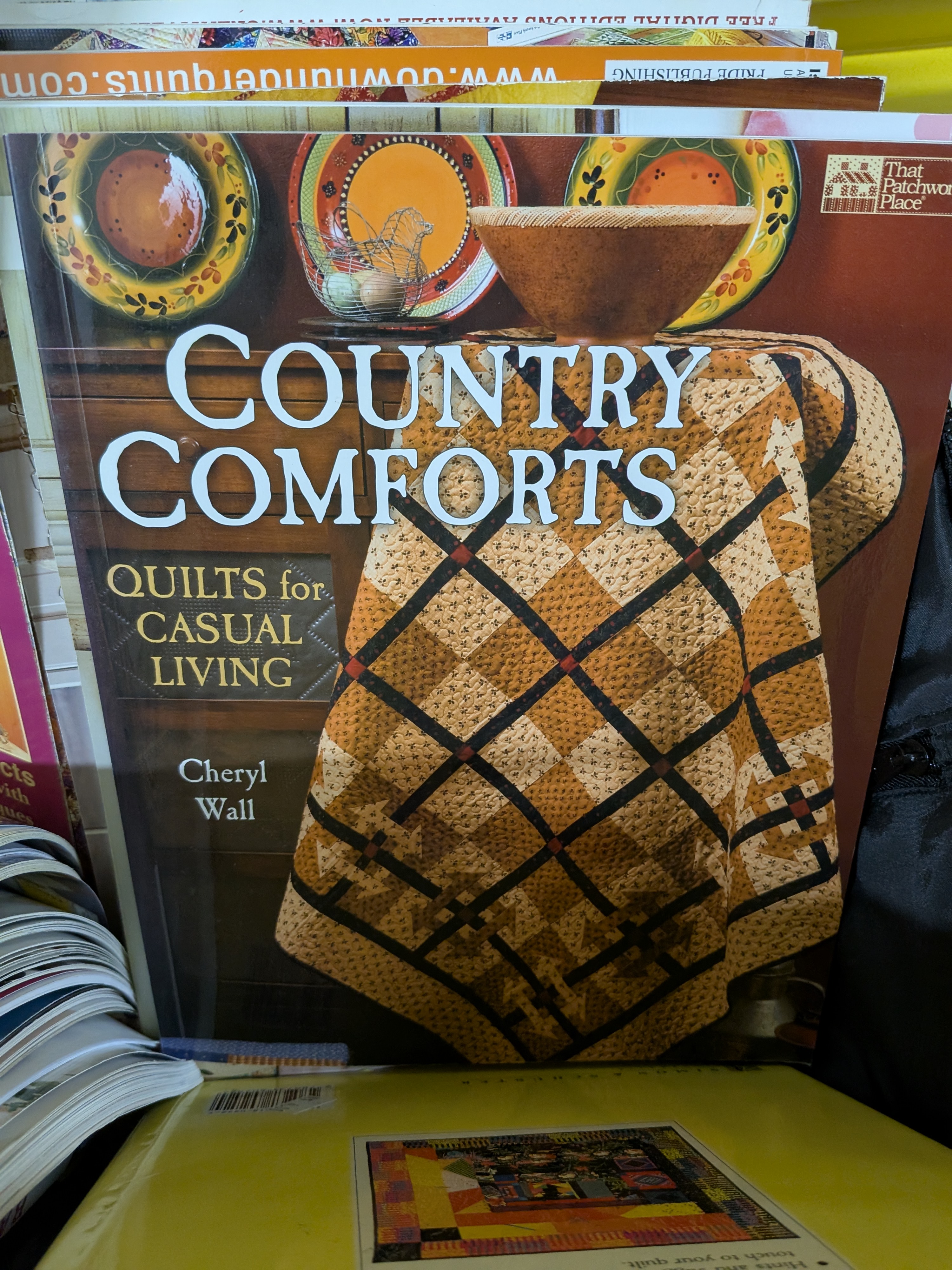 Collection of Quilting & Craft Magazines in a Purple Suitcase — Lot 035, photograph 6