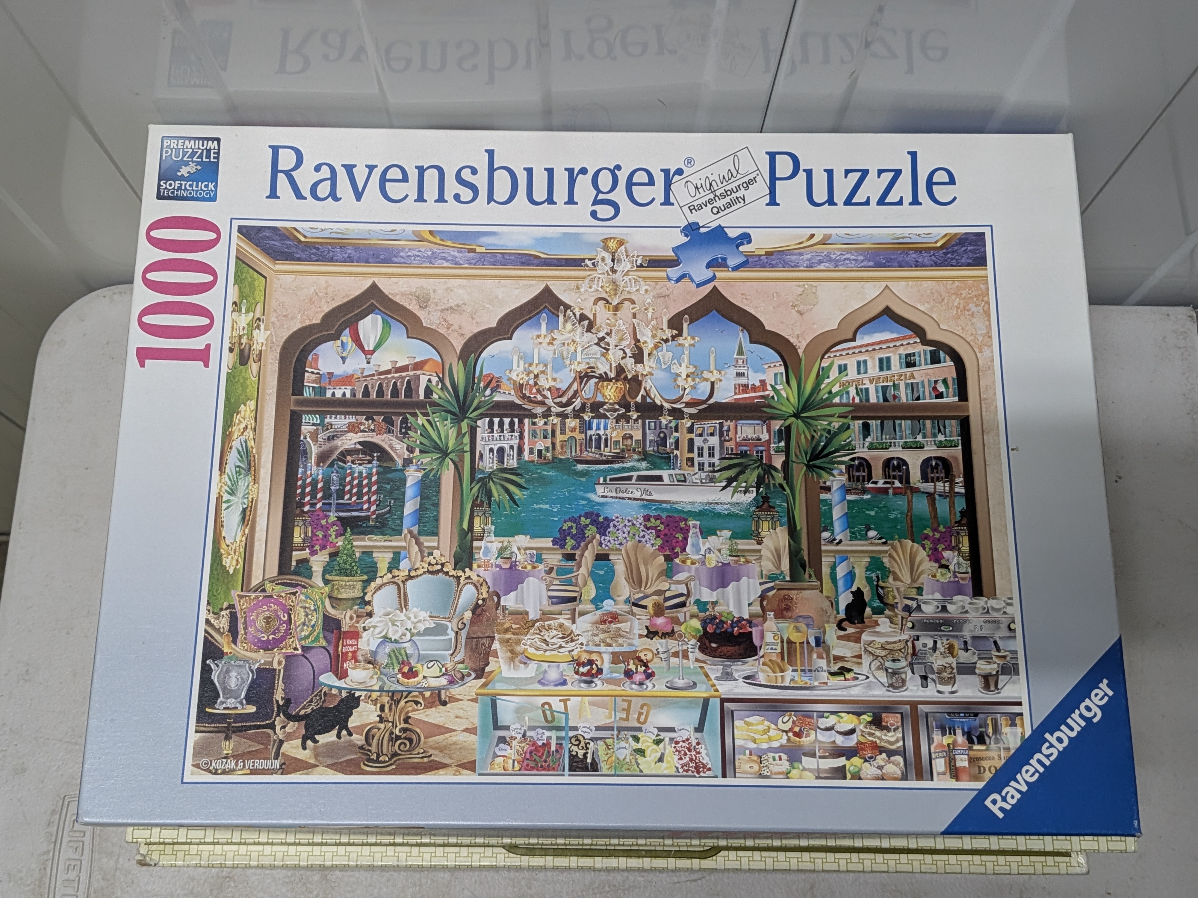 Lot of Seven Assorted Jigsaw Puzzles — Lot 039, photograph 6