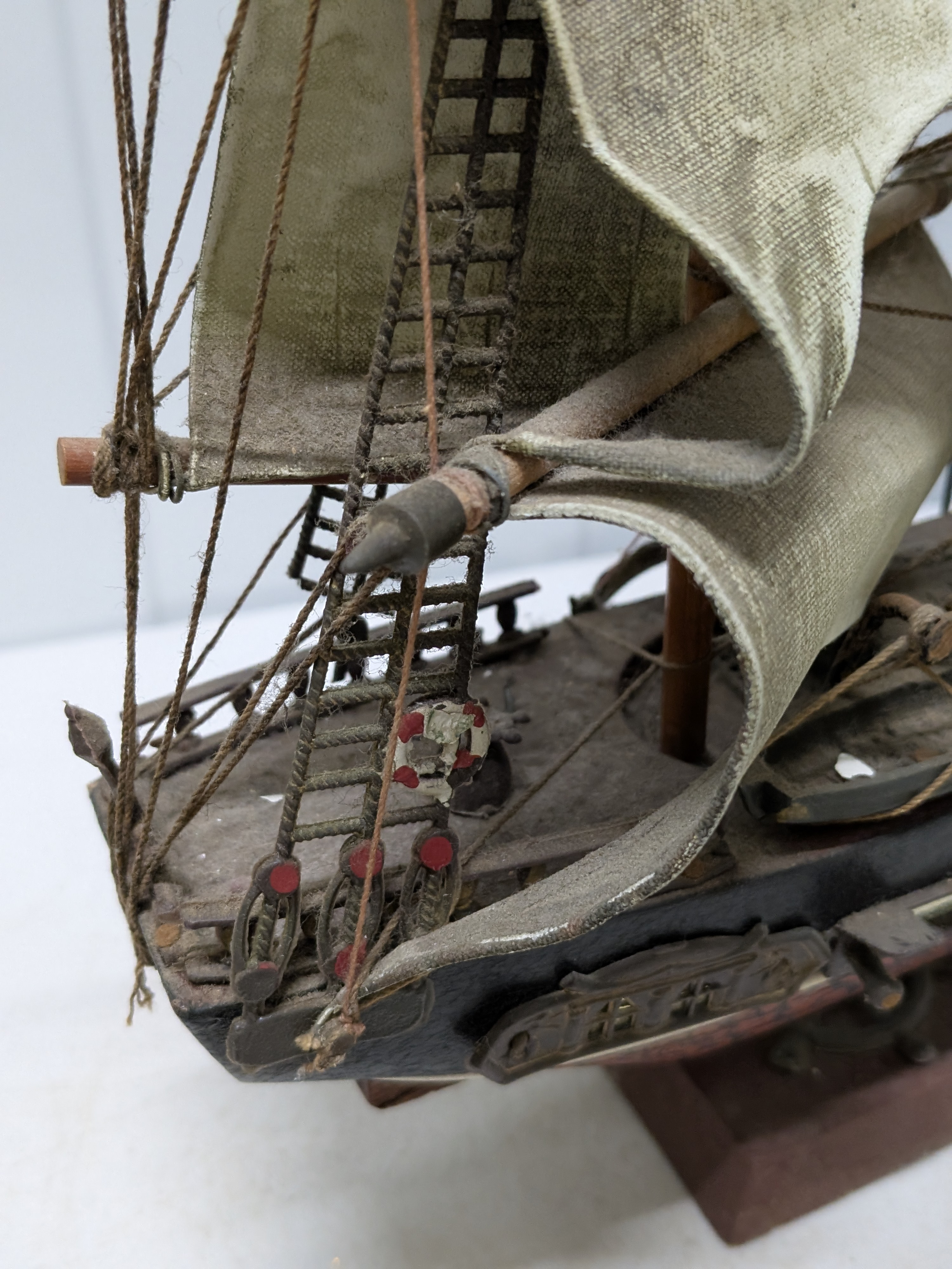 Vintage Wooden Model Ship, 'Spanish Frigate' — Lot 045, photograph 3