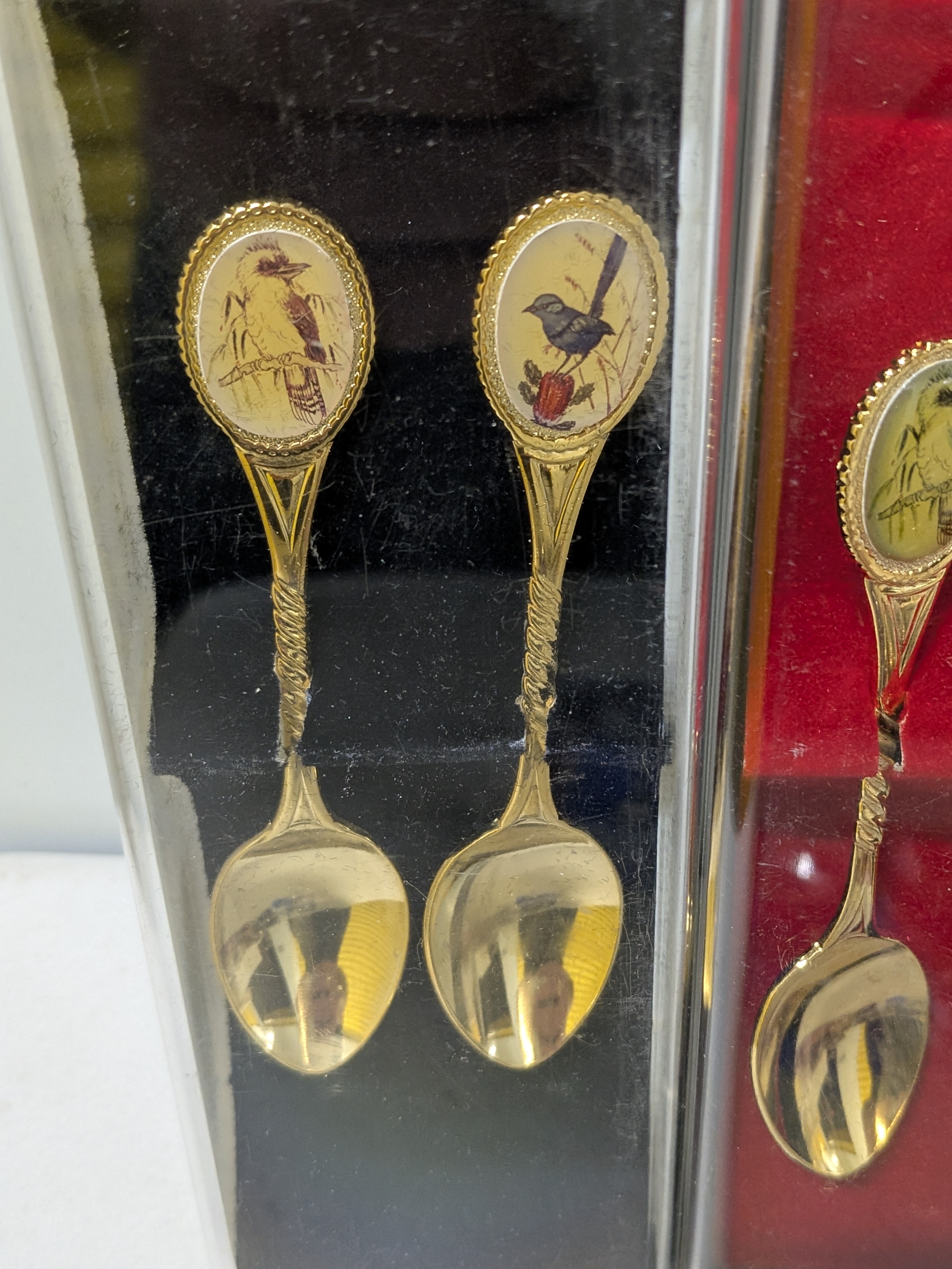 Lot of Vintage Souvenir Spoons, Napkin Rings, and Silver Plate Sundries — Lot 048, photograph 4