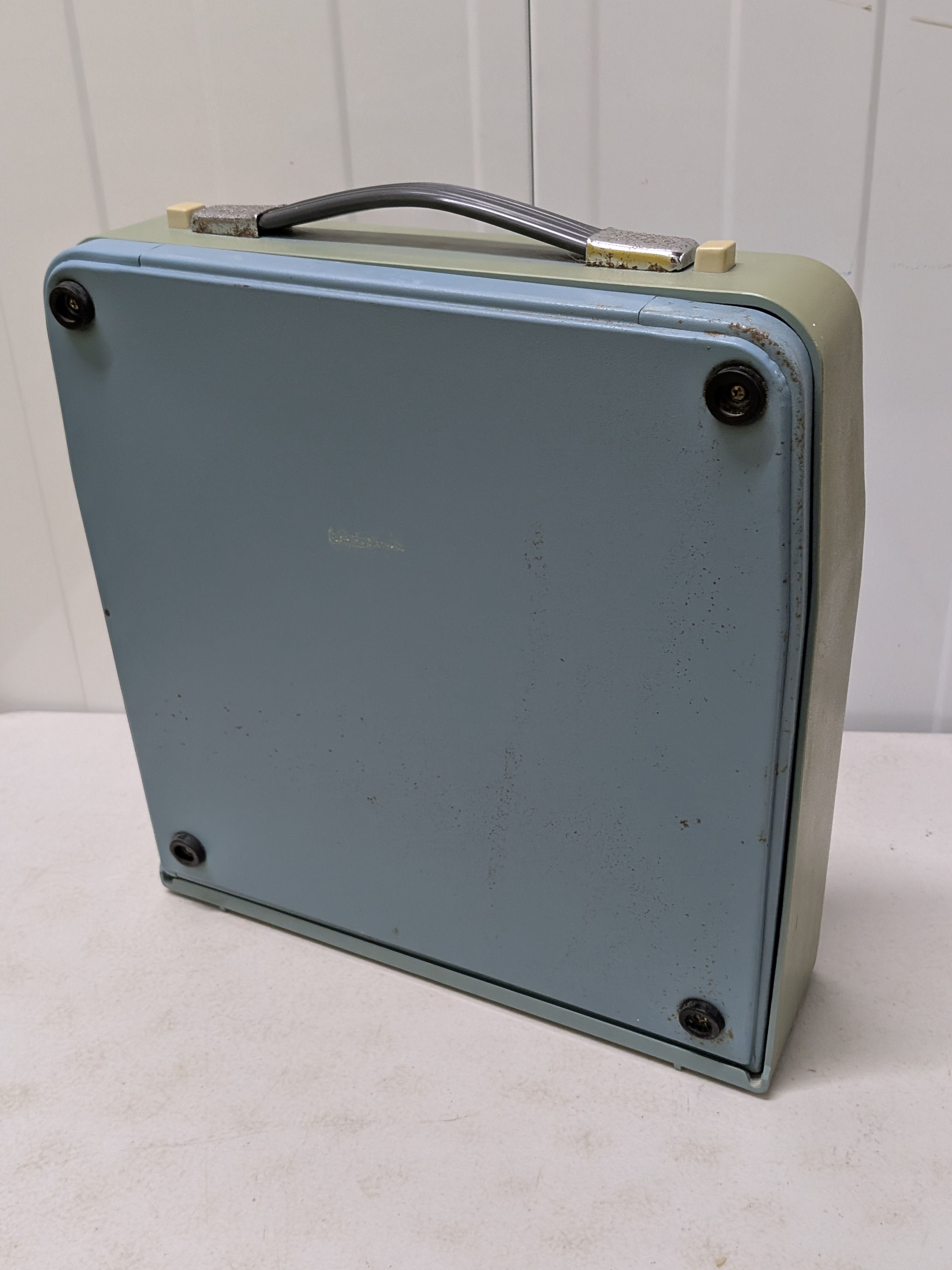 Vintage Kmart Portable Typewriter with Case — Lot 049, photograph 5