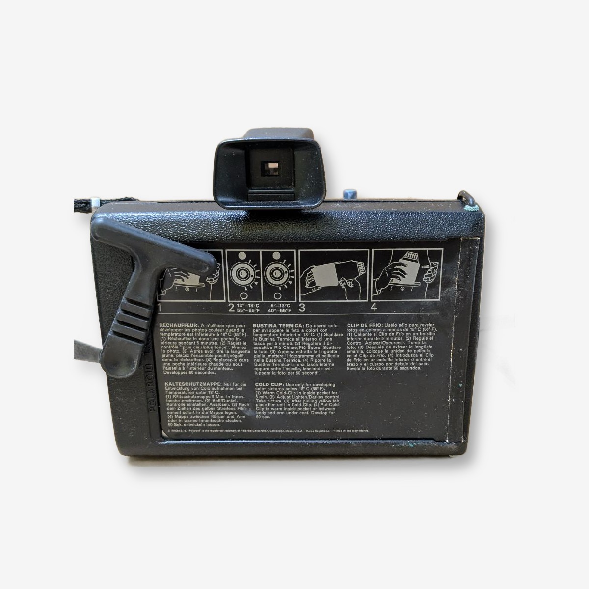 Lot of Two Vintage Film Cameras: Agfa Isoly 100 and Polaroid EE44 — Lot 052, photograph 3