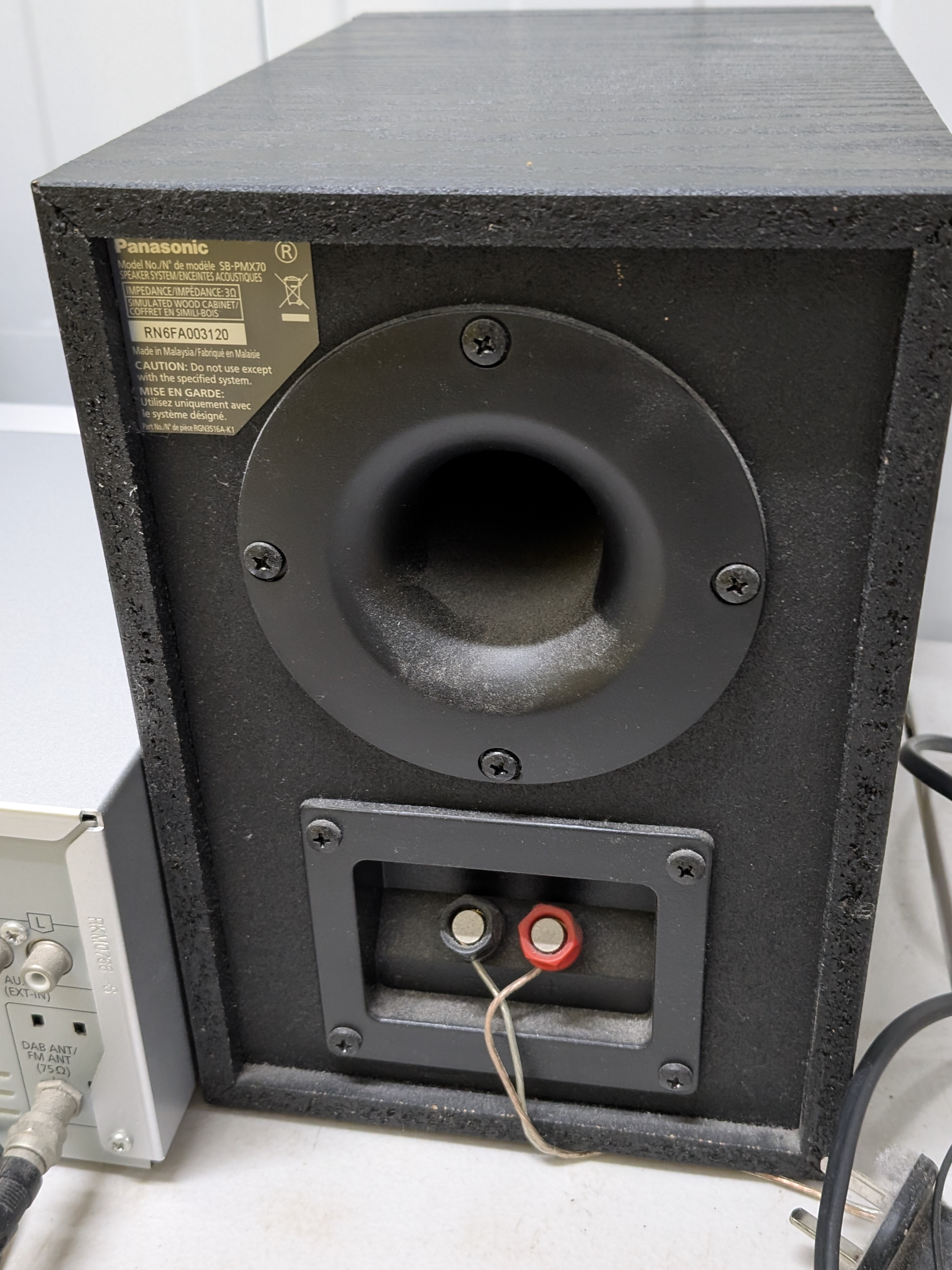Panasonic SA-PMX70B Hi-Fi System with Speakers — Lot 053, photograph 4