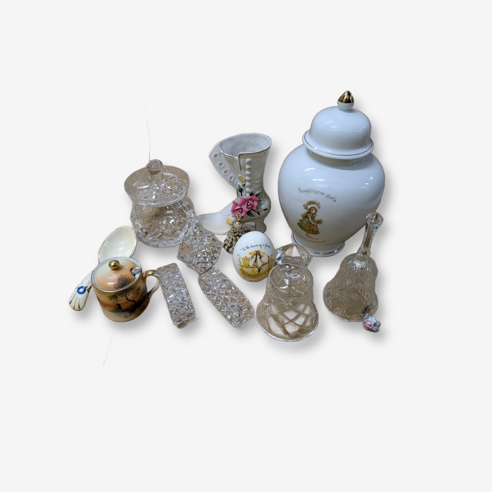 Lot of Decorative Ornamental Sundries — Lot 056, photograph 6