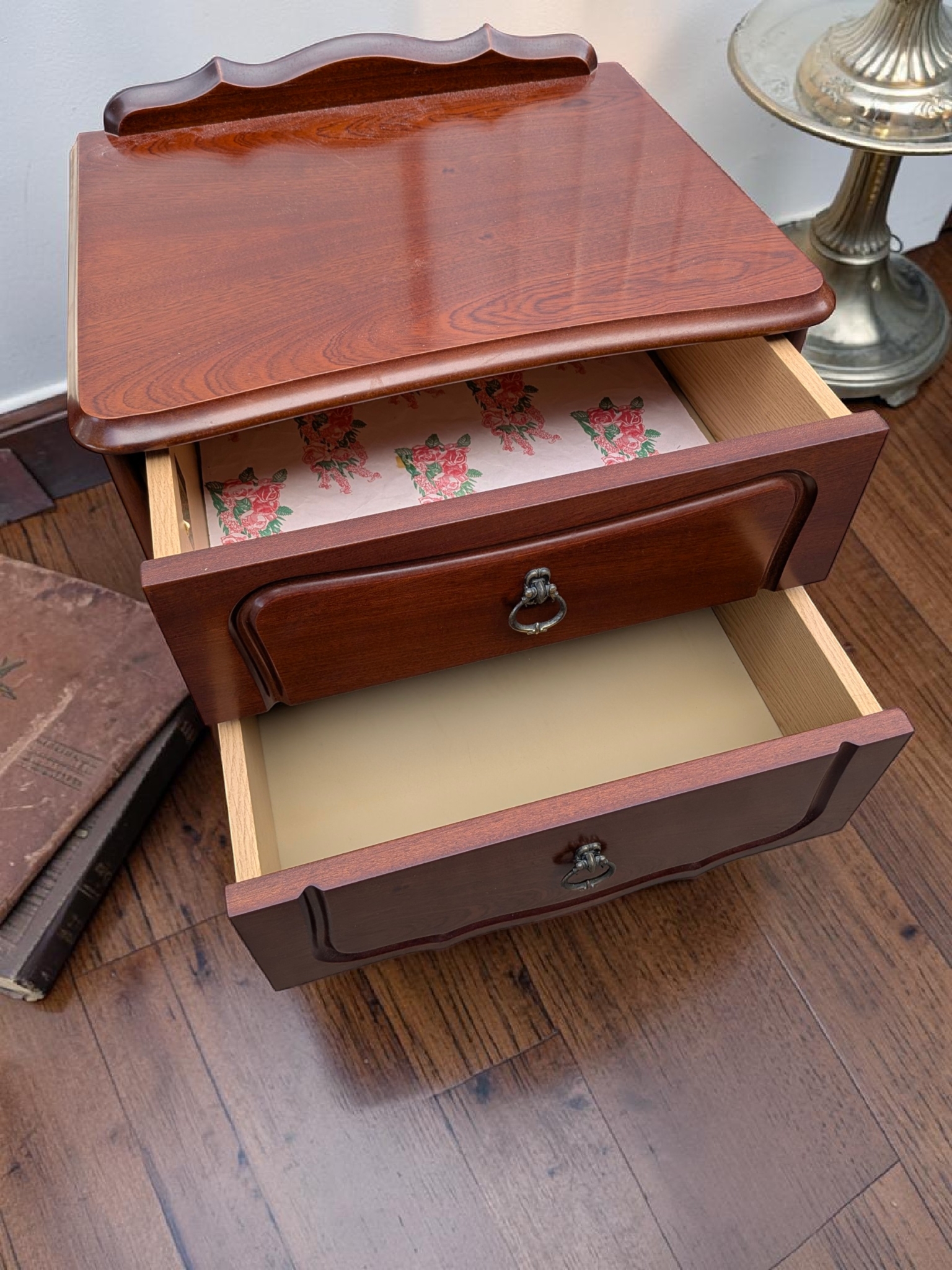 Pair of French Provincial Style Two-Drawer Bedside Tables, mid-20th Century — Lot 006, photograph 5