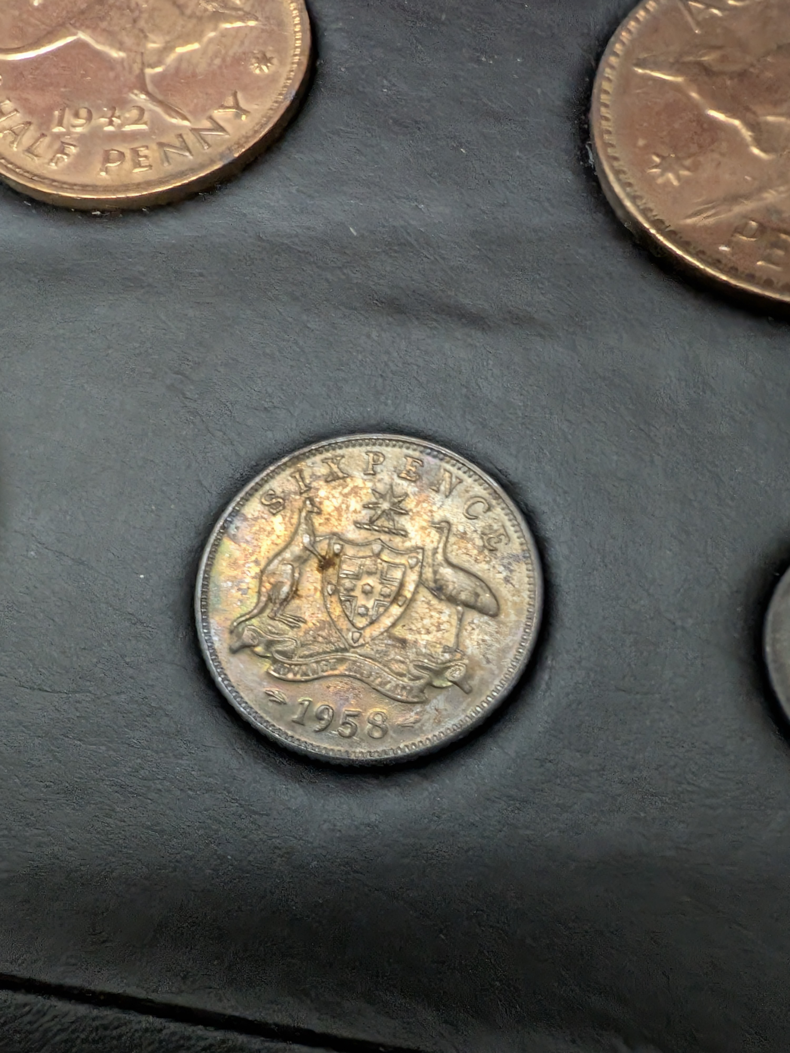 The Perth Mint Australian Pre-Decimal Typeset Coin Collection incl. 50% Silver Coins — Lot 060, photograph 7