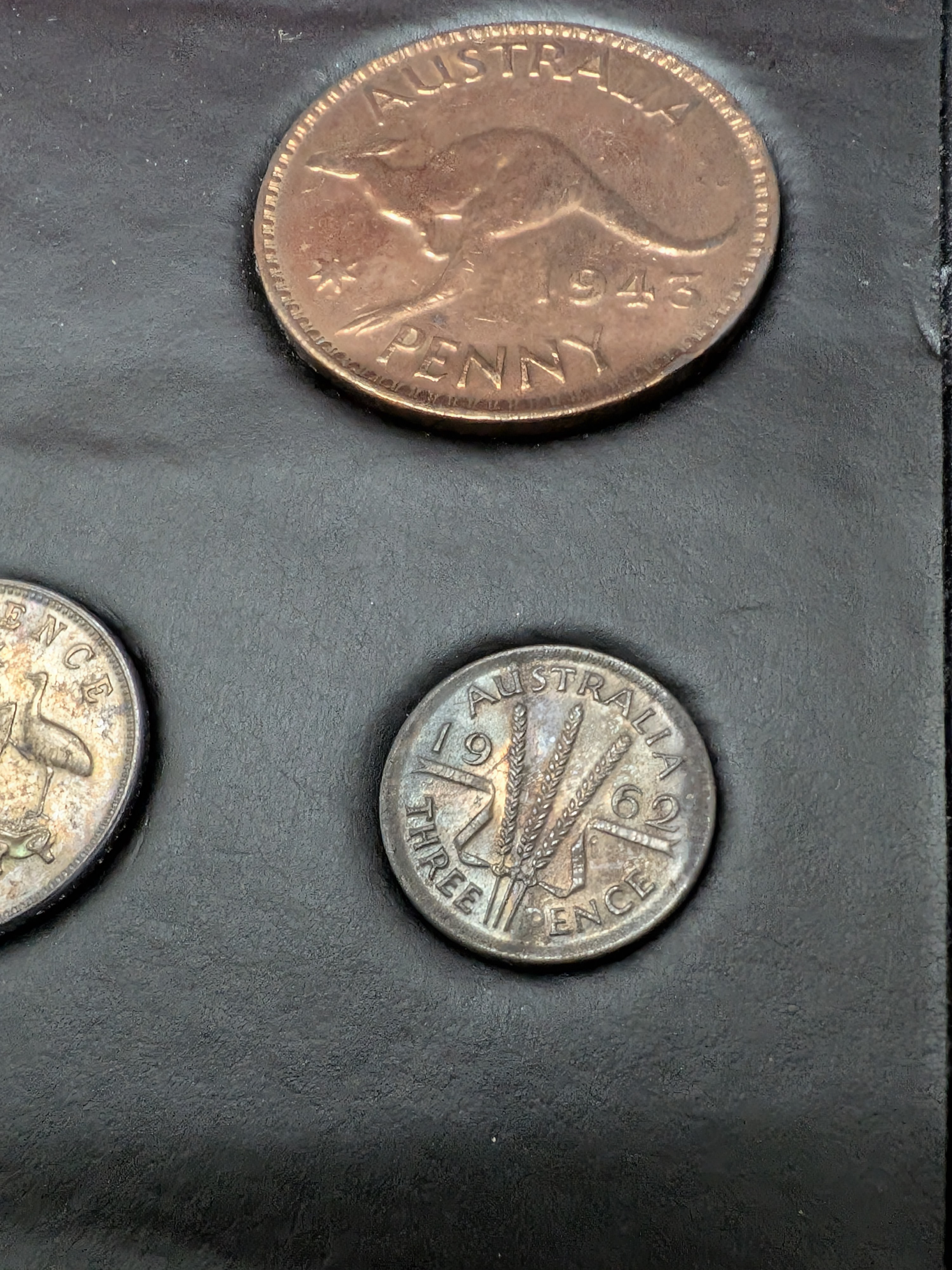 The Perth Mint Australian Pre-Decimal Typeset Coin Collection incl. 50% Silver Coins — Lot 060, photograph 8