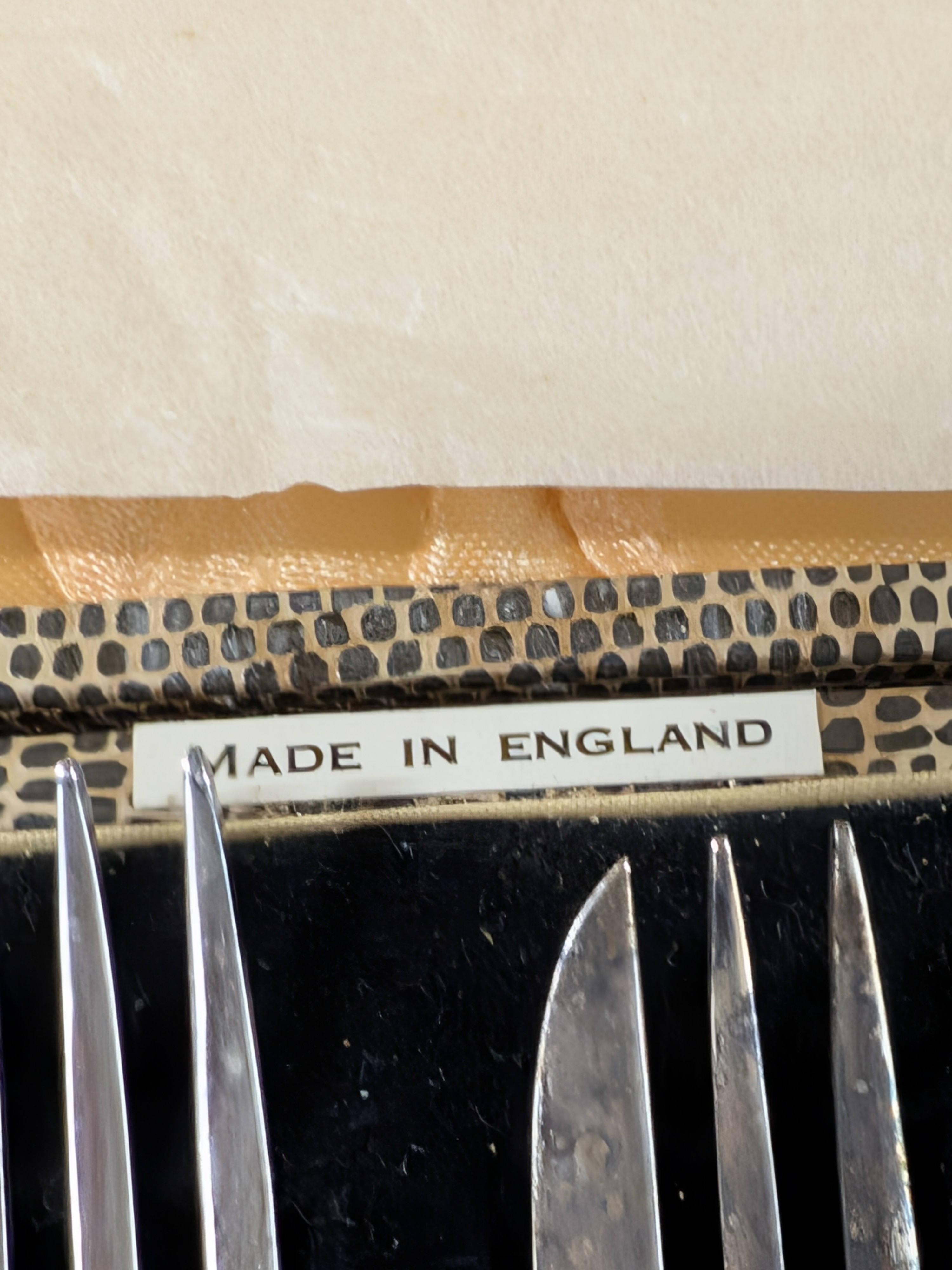 Vintage Cased Set of Six EPNS Pastry Forks, Made in England — Lot 064, photograph 4