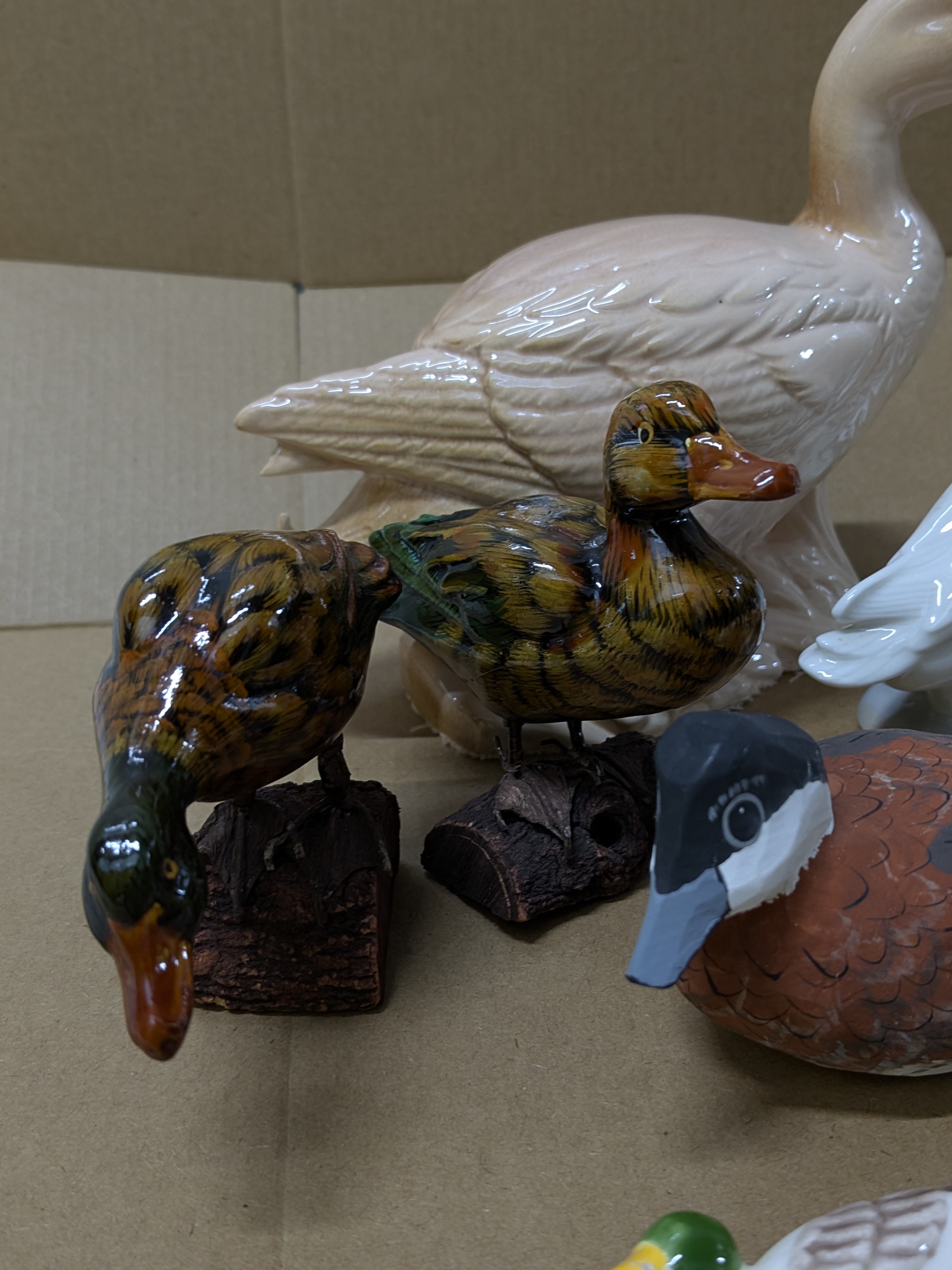 Lot of Assorted Decorative Duck Figurines and Sundries - QUACKERS — Lot 065, photograph 2