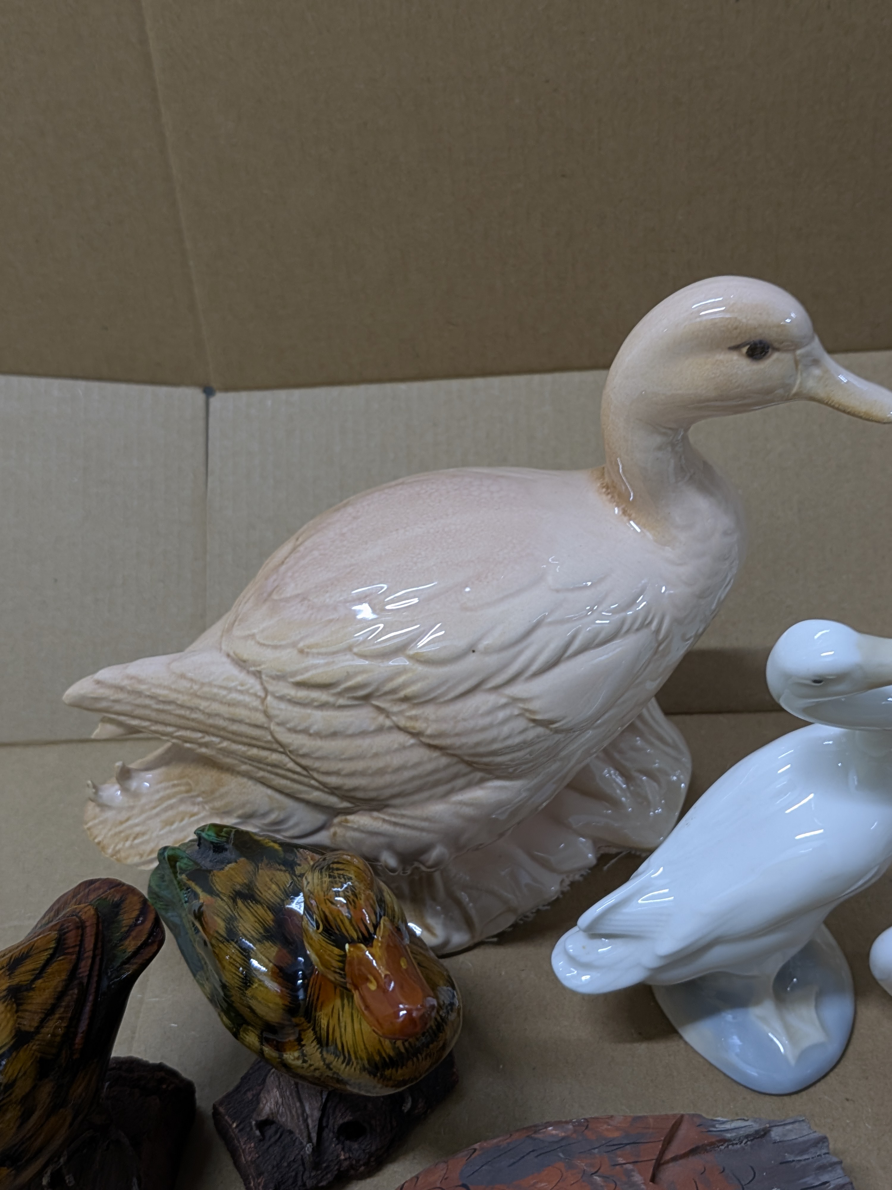 Lot of Assorted Decorative Duck Figurines and Sundries - QUACKERS — Lot 065, photograph 3