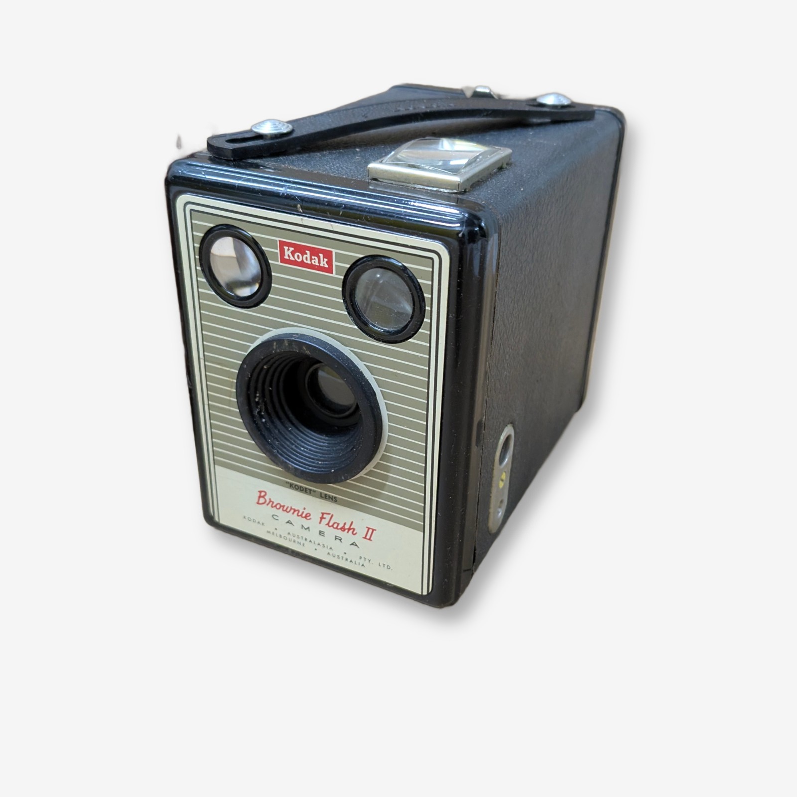 Vintage Kodak Brownie Flash II Camera with Leather Case — Lot 069, photograph 3