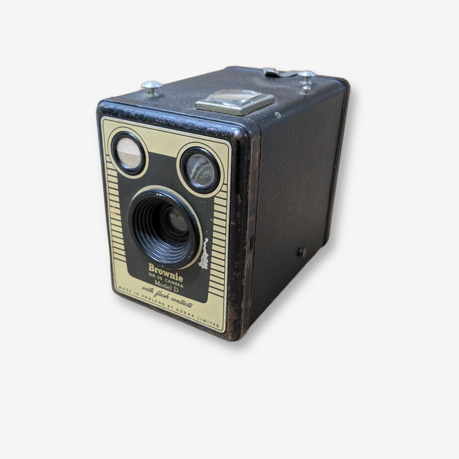 Vintage Kodak Brownie Six-20 Model D Box Camera — Lot 070