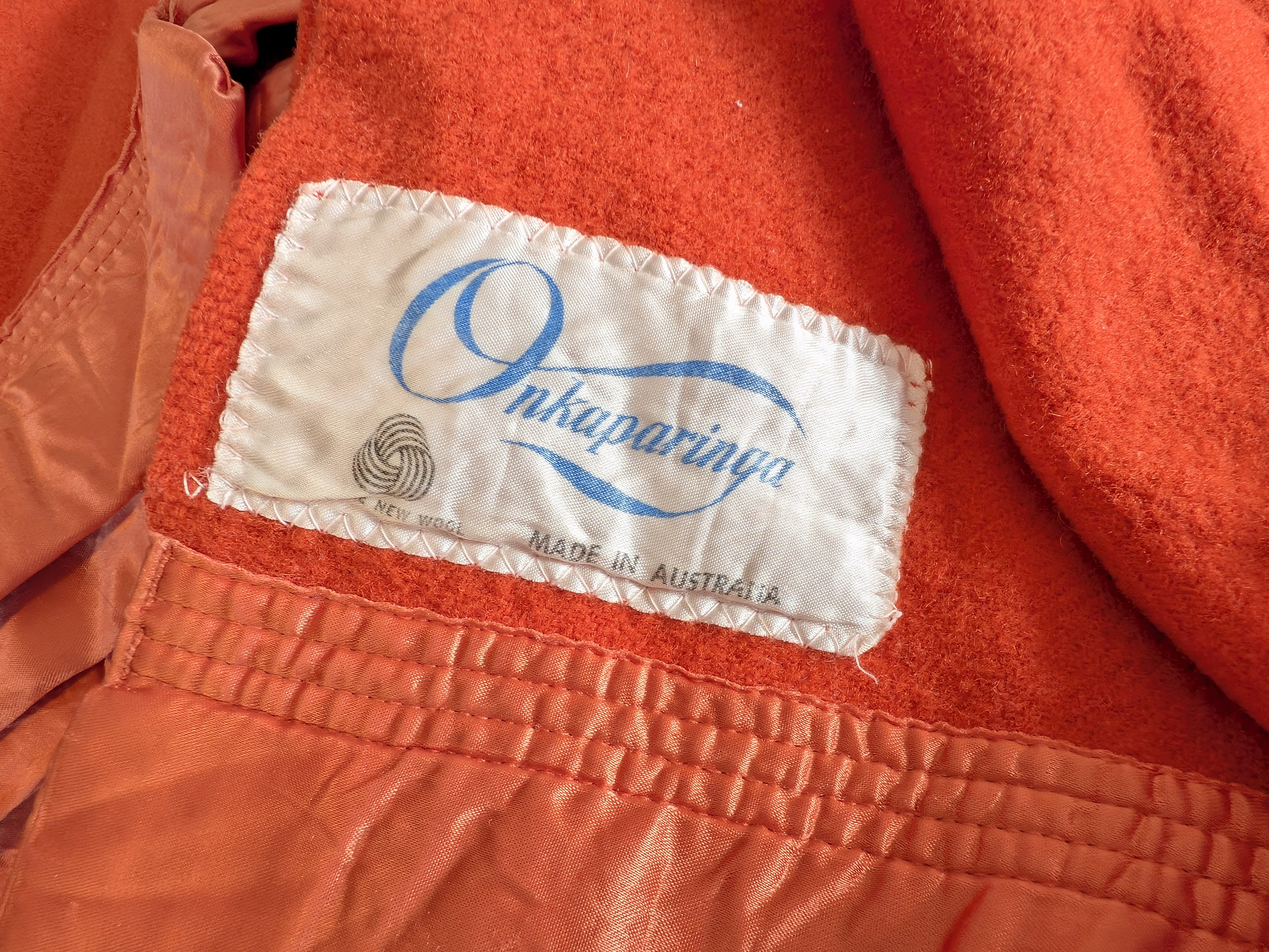 Pair of Vintage Onkaparinga New Wool Blankets, Orange — Lot 073, photograph 2