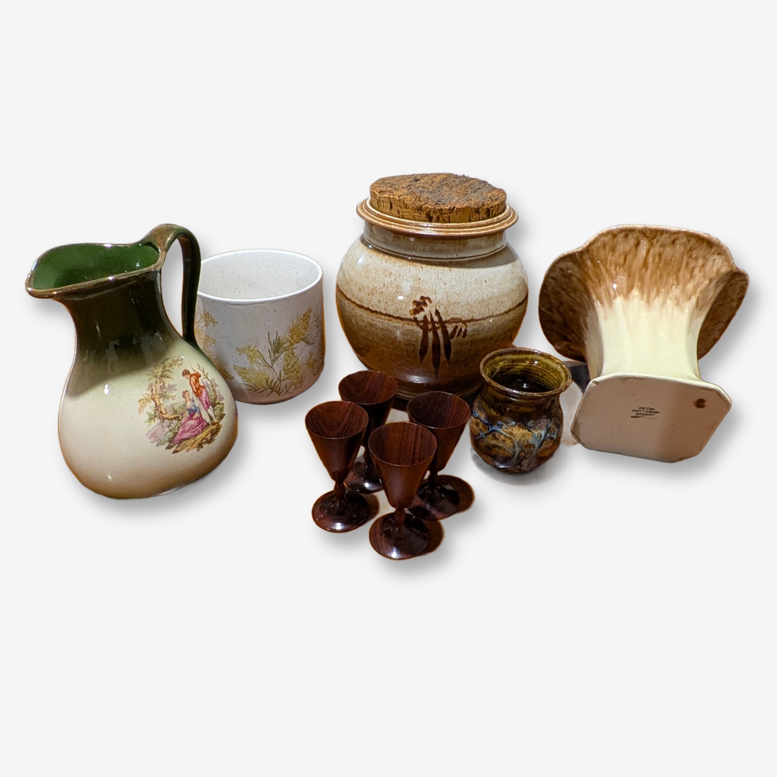Lot of Assorted Vintage Ceramic and Wooden Sundries — Lot 077