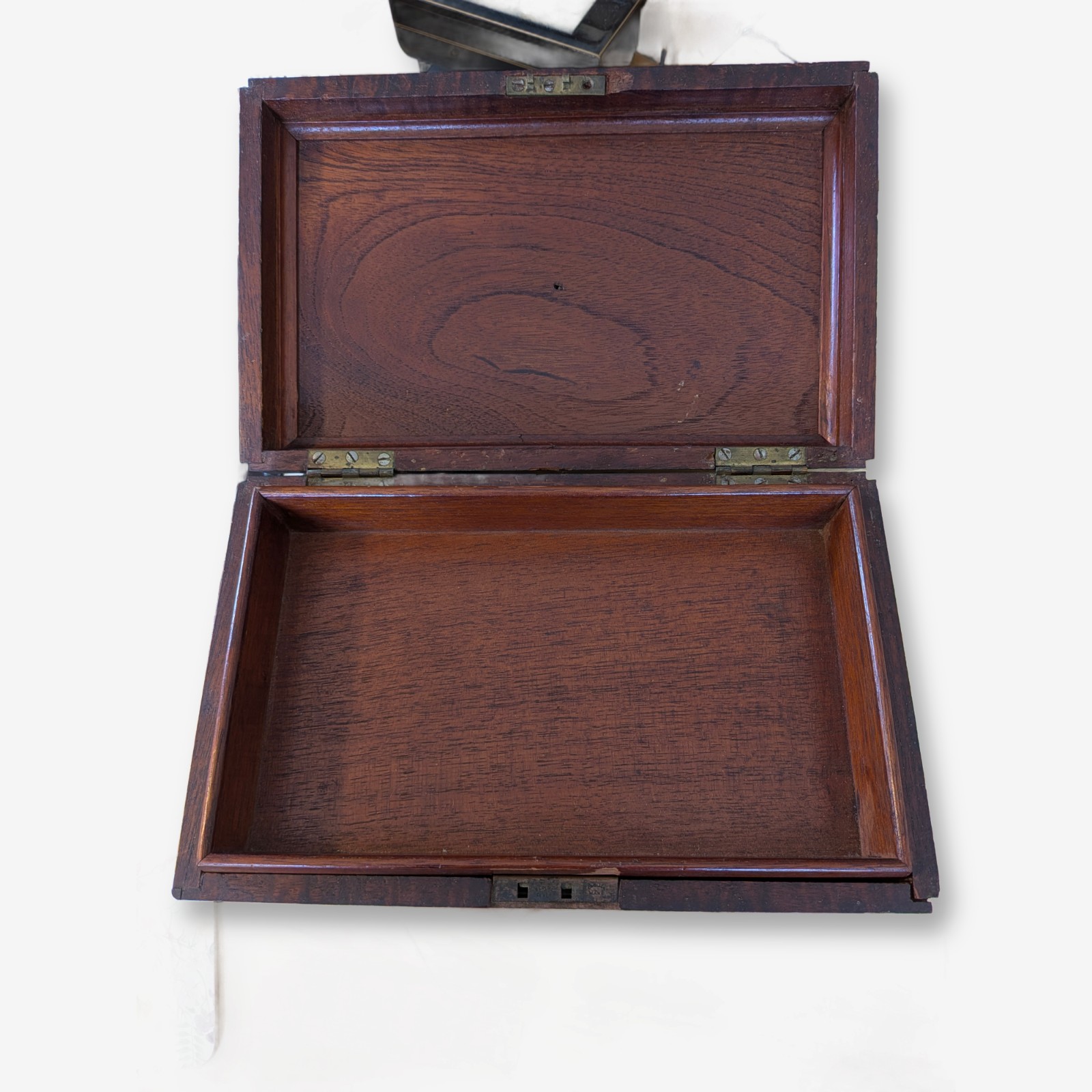 Lot of Vintage Homewares and Decorative Sundries — Lot 079, photograph 8