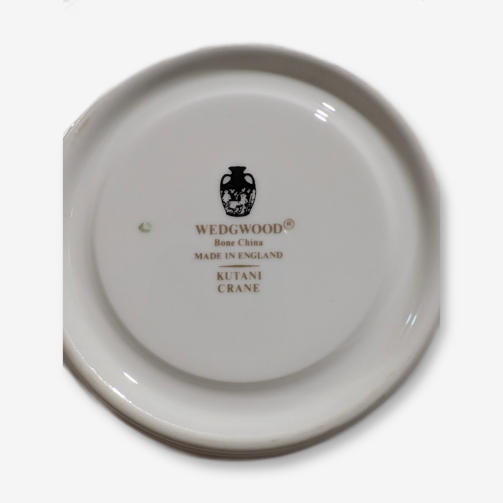 Wedgwood 'Kutani Crane' Bone China Dinner and Tea Service for eight, Made in England — Lot 081, photograph 5