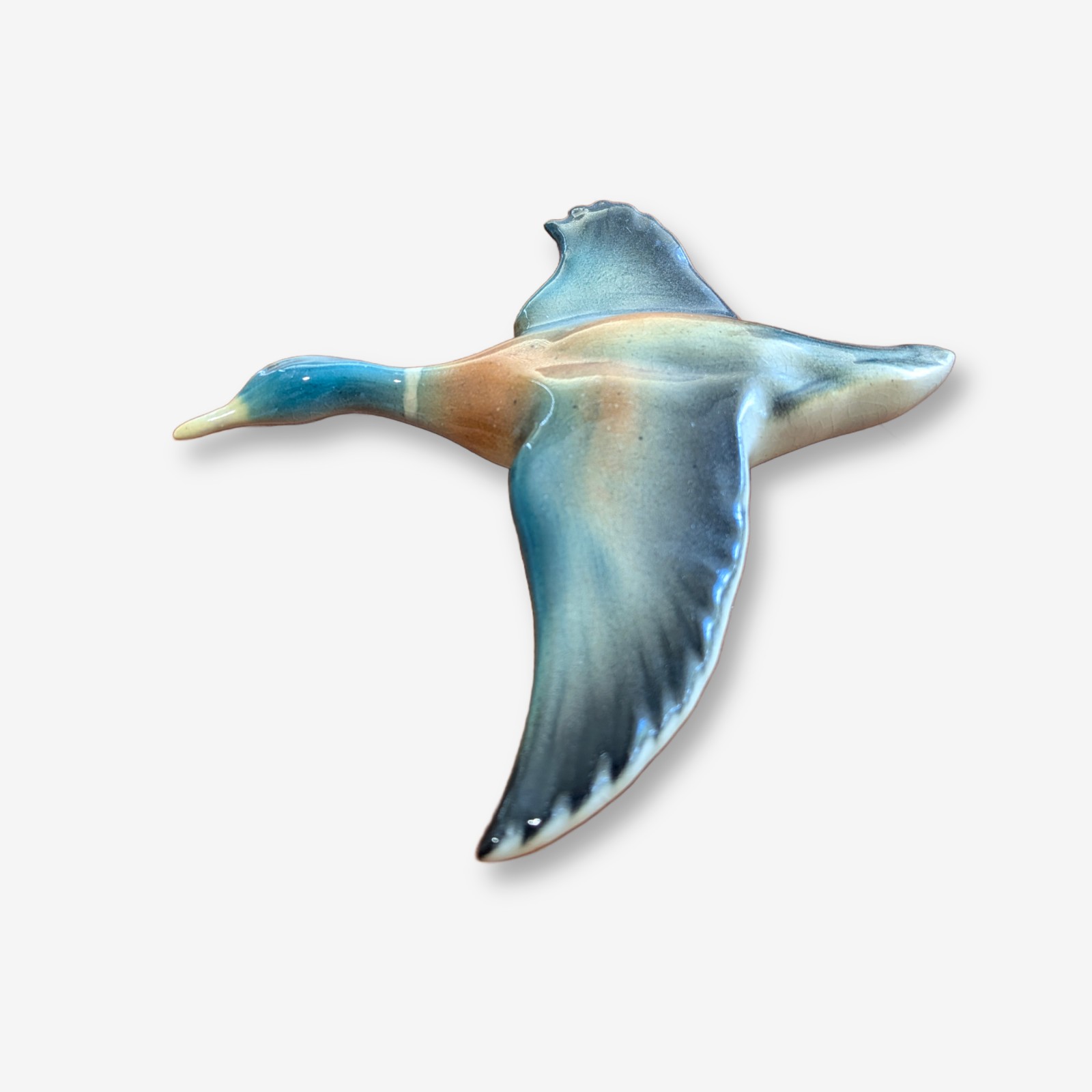 Set of Three Vintage Ceramic Flying Wall Ducks by James Almond — Lot 083, photograph 2