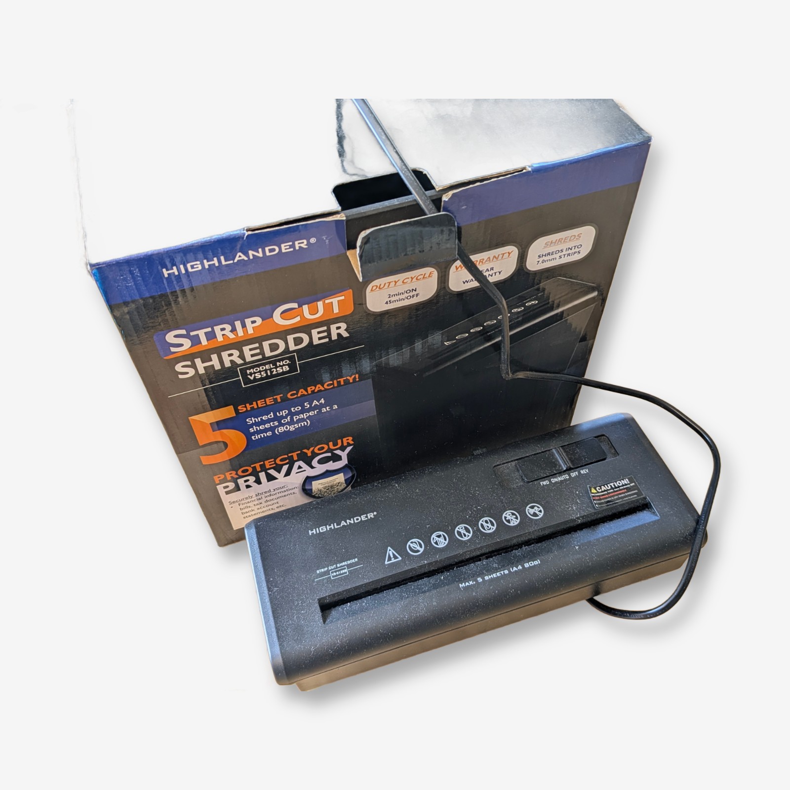 Highlander Strip Cut Shredder, Model VS512SB — Lot 088
