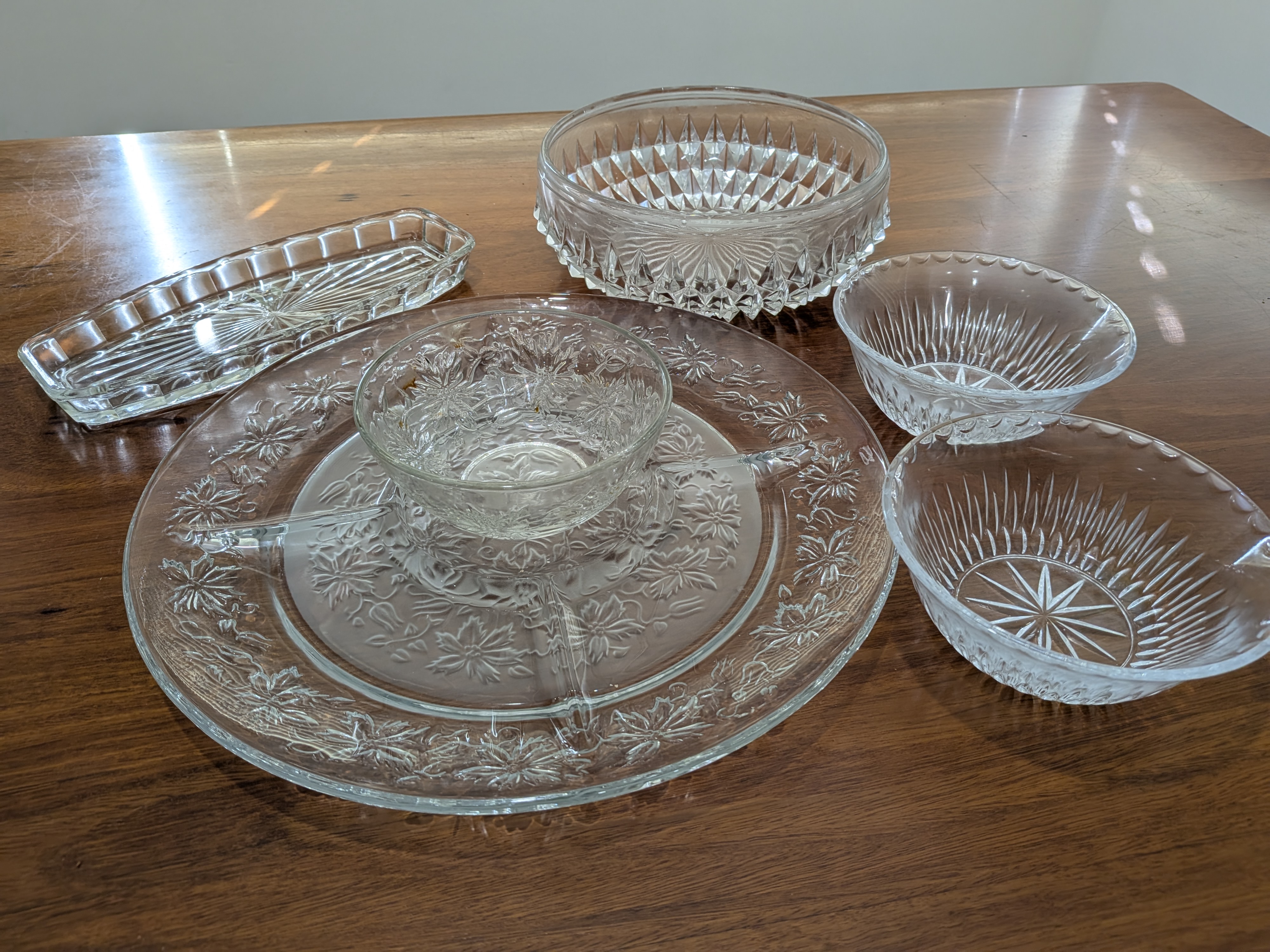 Vintage Pressed Glass Serving Dishes and Bowls, Set of Five — Lot 093, photograph 2