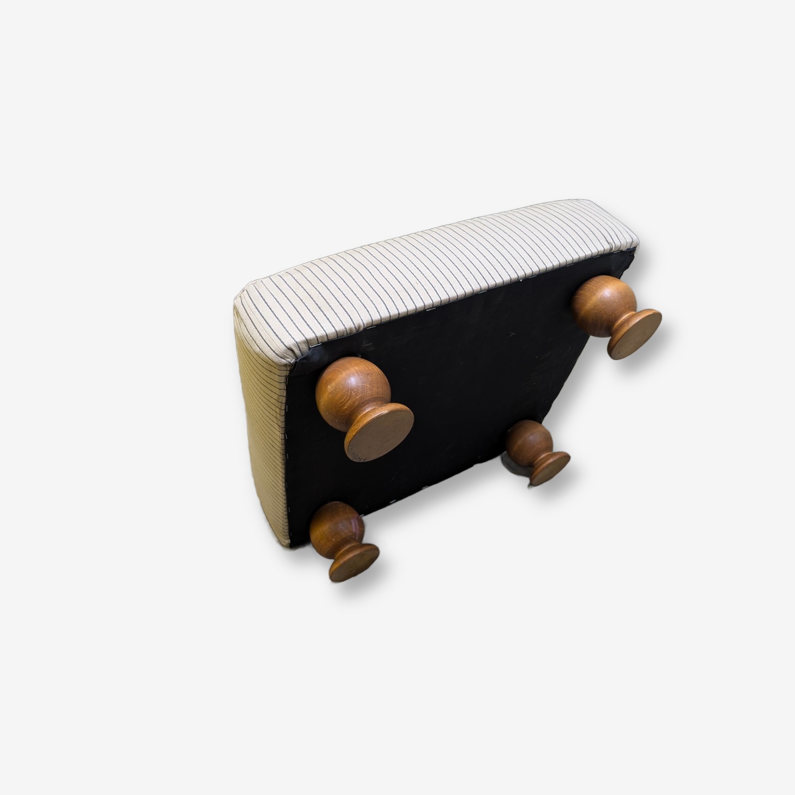 Contemporary Pinstriped Fabric Ottoman with Turned Wooden Legs — Lot 095, photograph 2