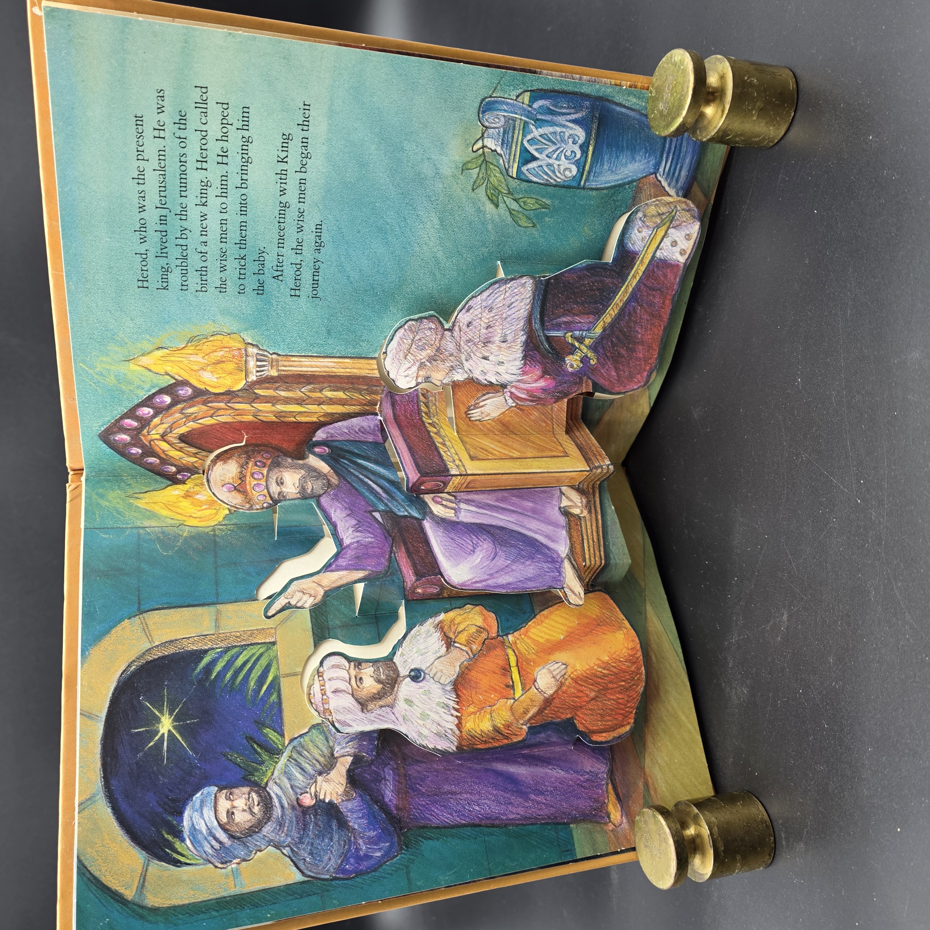 The Three Wise Men by Lee Maine (Hardcover, 1992) 1st Ed Bilingual Illus Kids — Lot 108, photograph 1