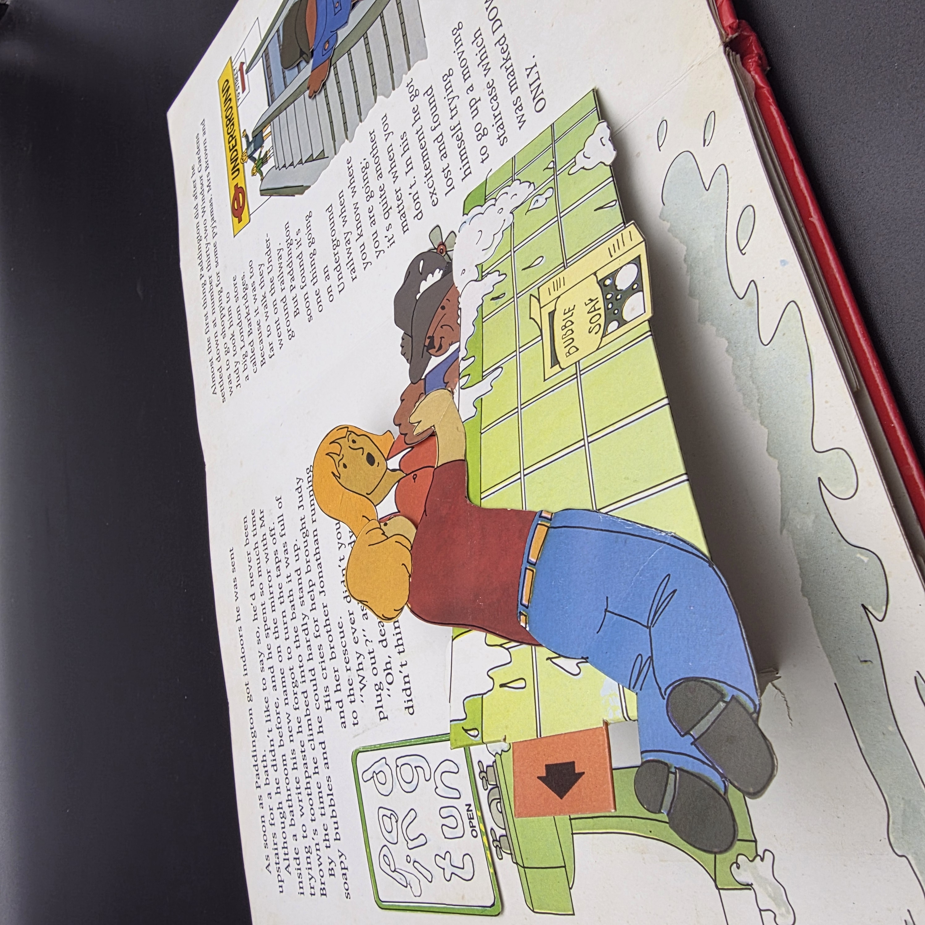 Paddington's Pop-up Book — Lot 026, photograph 6