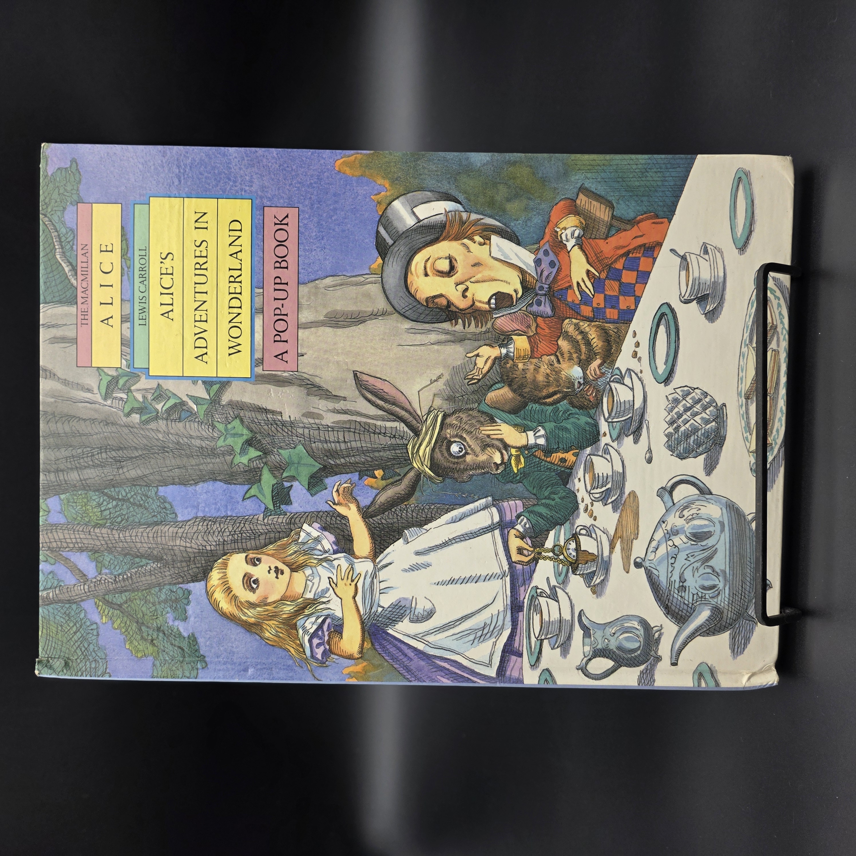 Alice's Adventures in Wonderland: A Pop-Up Book — Lot 002, photograph 1