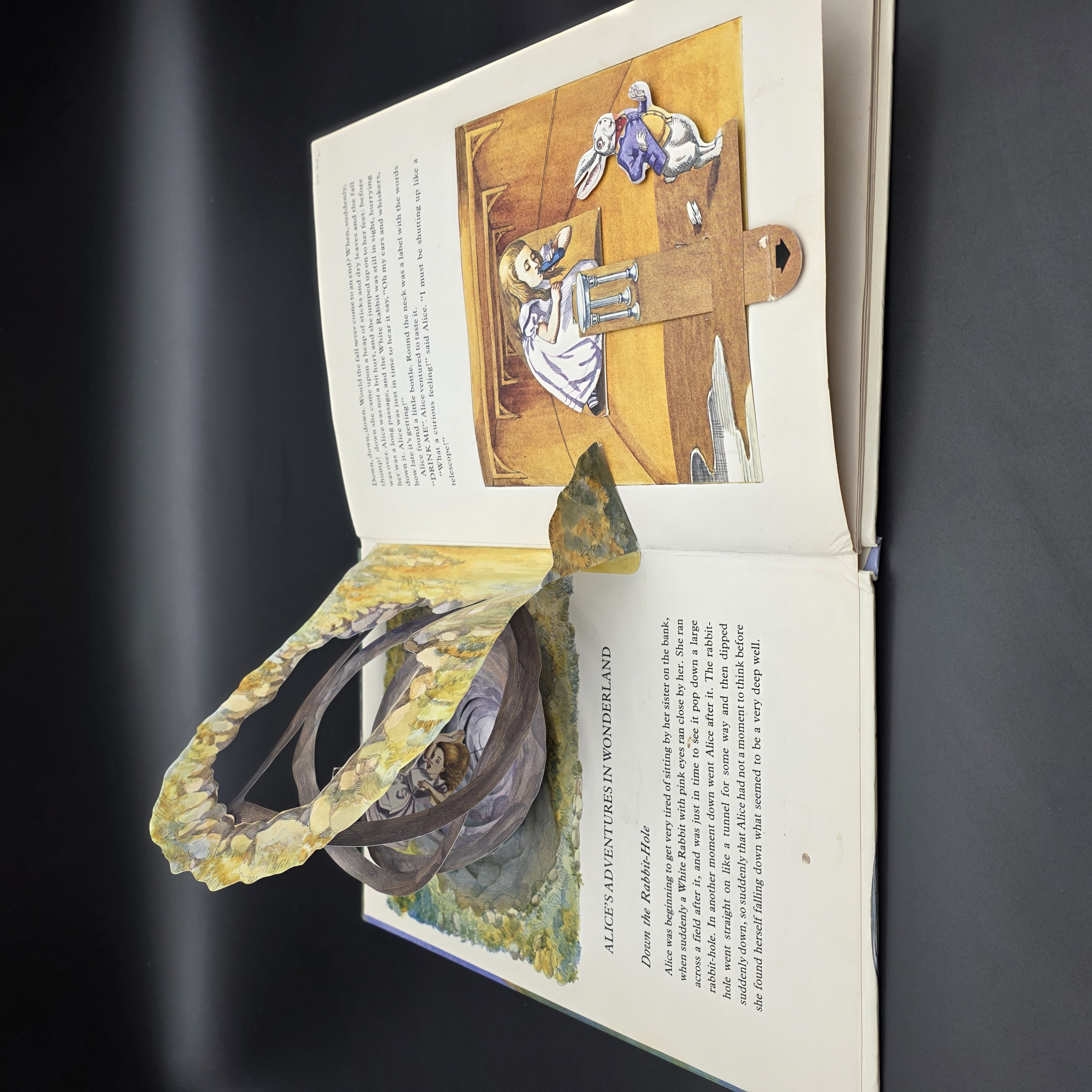 Alice's Adventures in Wonderland: A Pop-Up Book — Lot 002, photograph 2