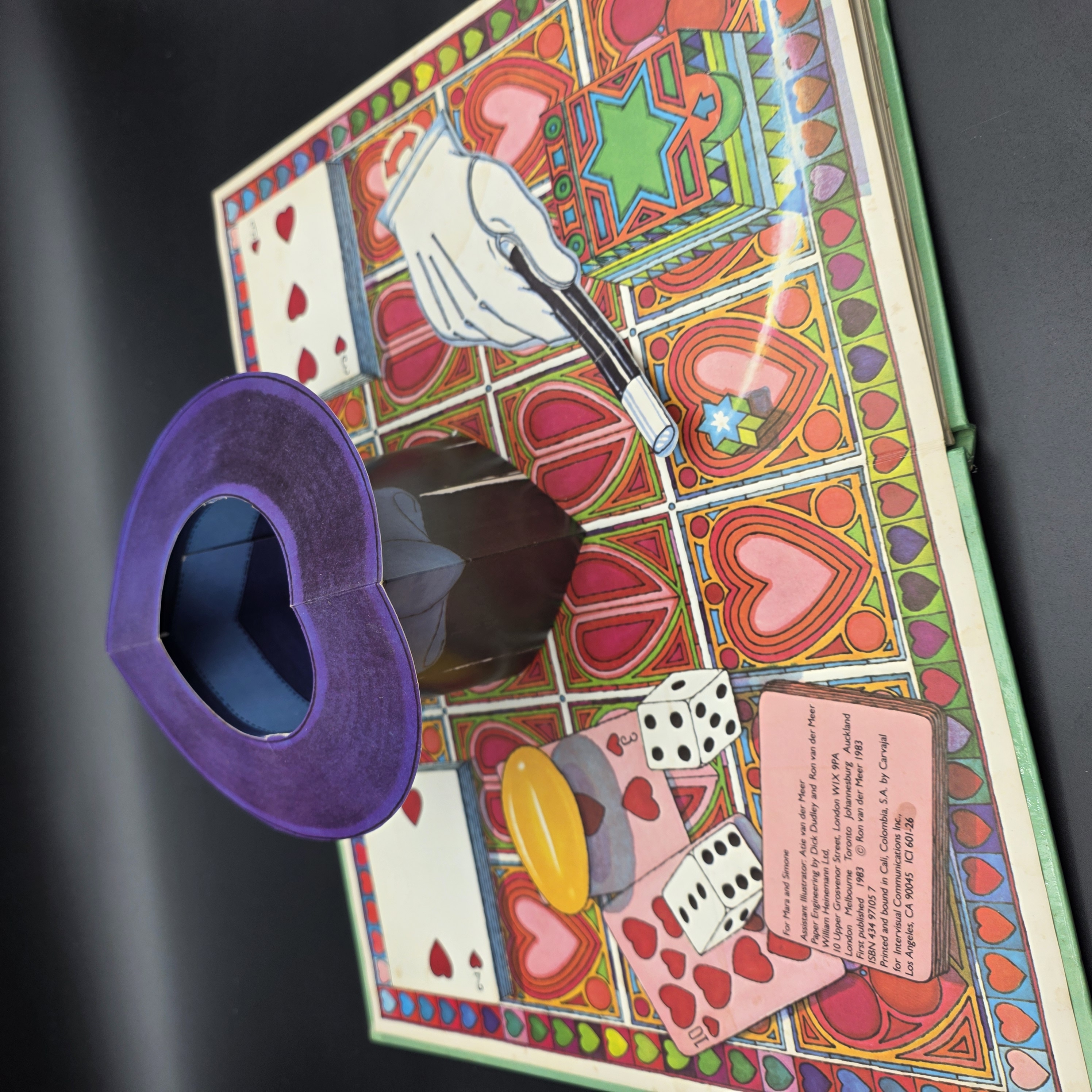 The Pop-up Book of Magic Tricks Flabbergast Your Friends with These Amazing Pop- — Lot 025, photograph 2