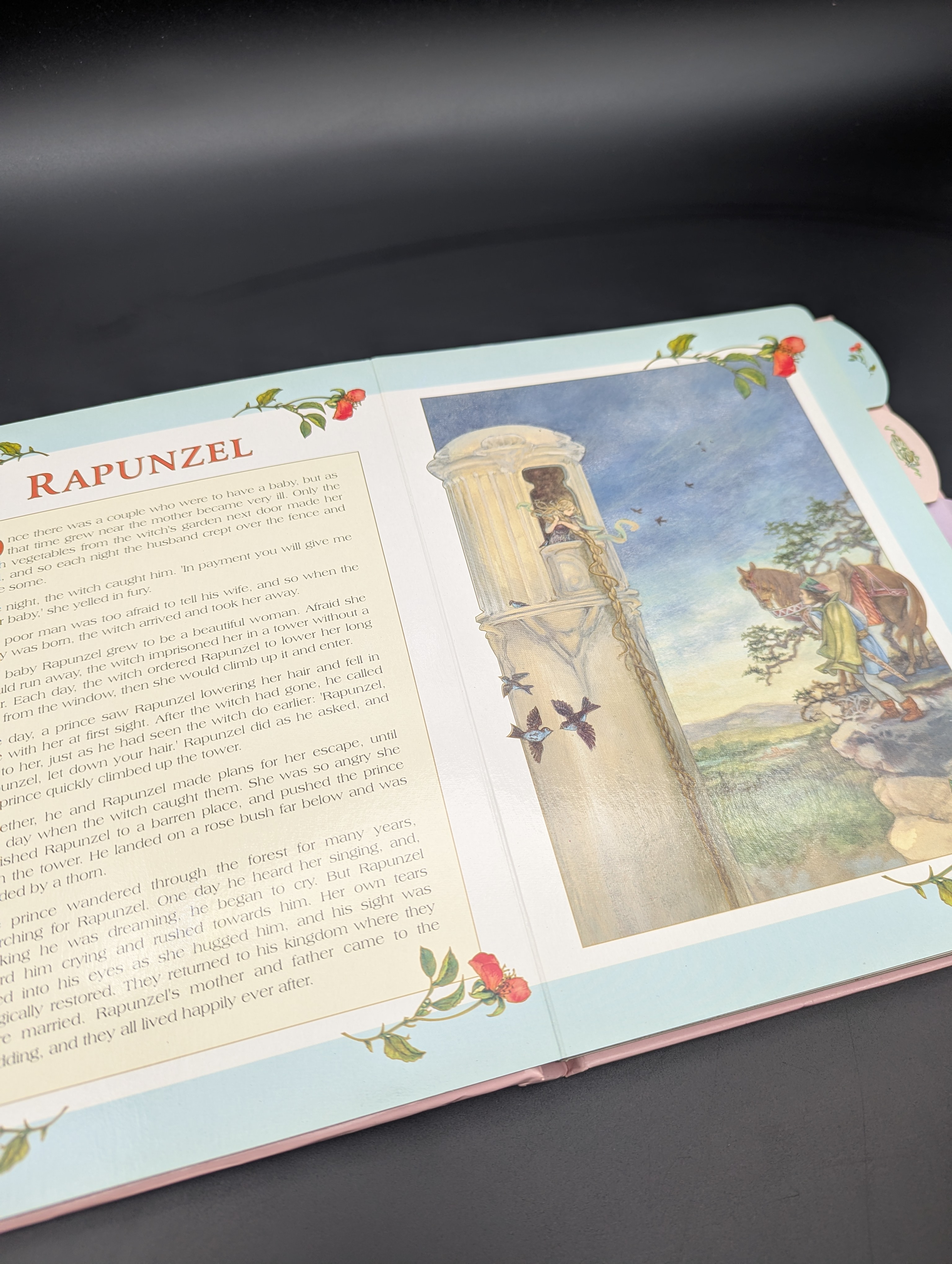 Favourite Fairytales Game Book — Lot 051, photograph 2