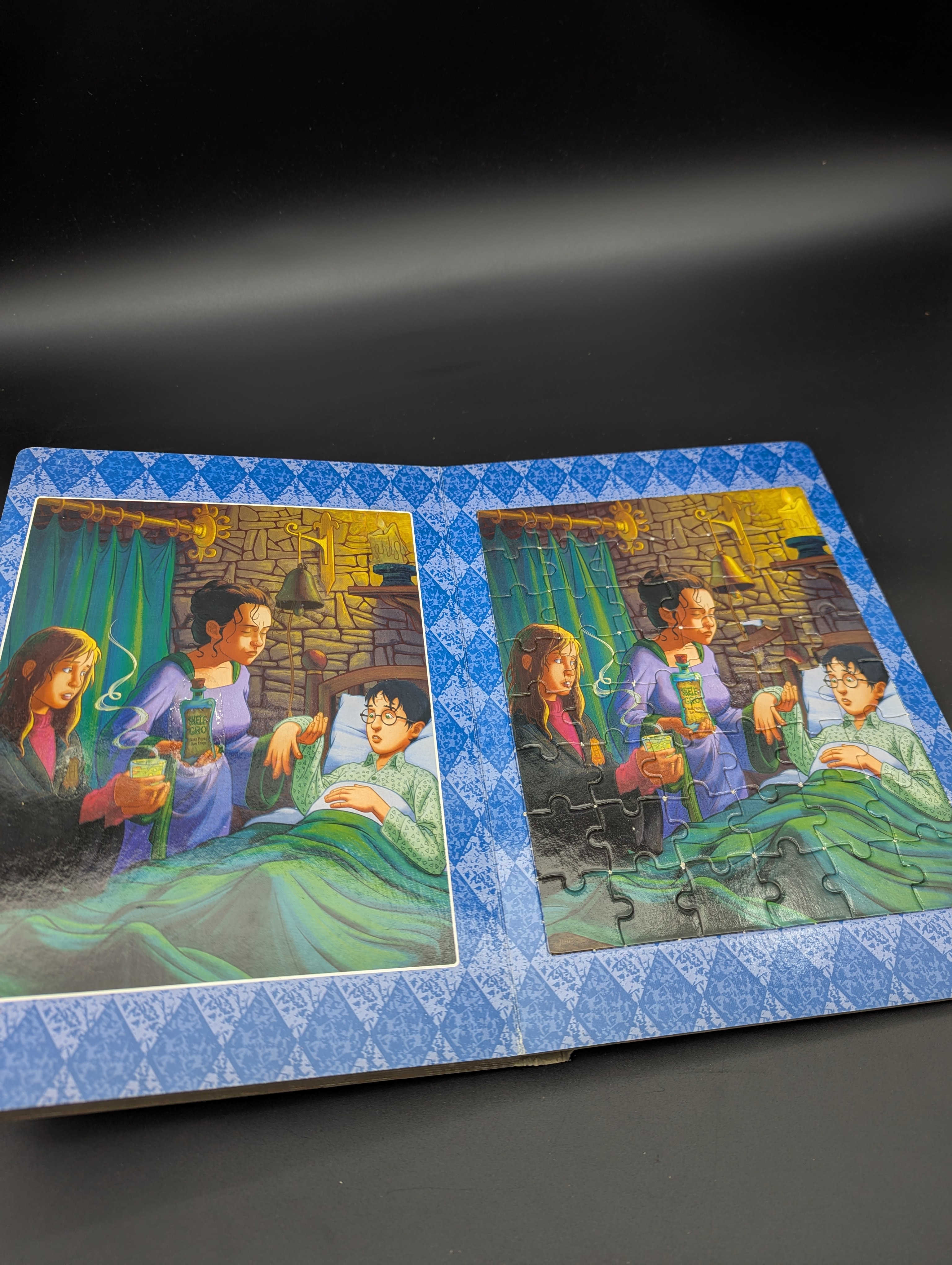 Harry Potter Jigsaw Book with Stickers by Funtastic Publishing (Hardcover, 2002) — Lot 076, photograph 6