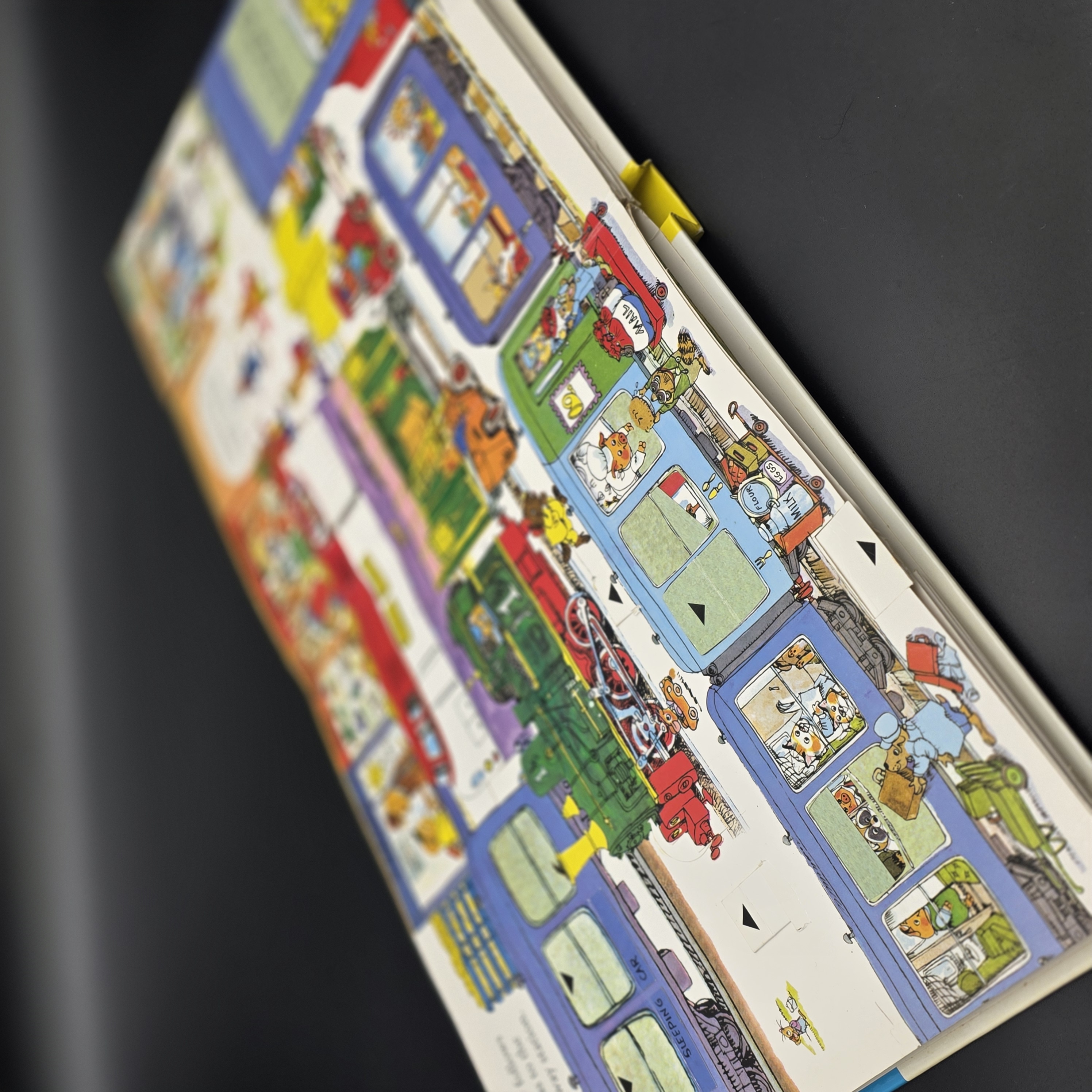 Busiest Pop-up Ever! by Richard Scarry (Pop-Up, 2007) Action Adventure Animals — Lot 012, photograph 5
